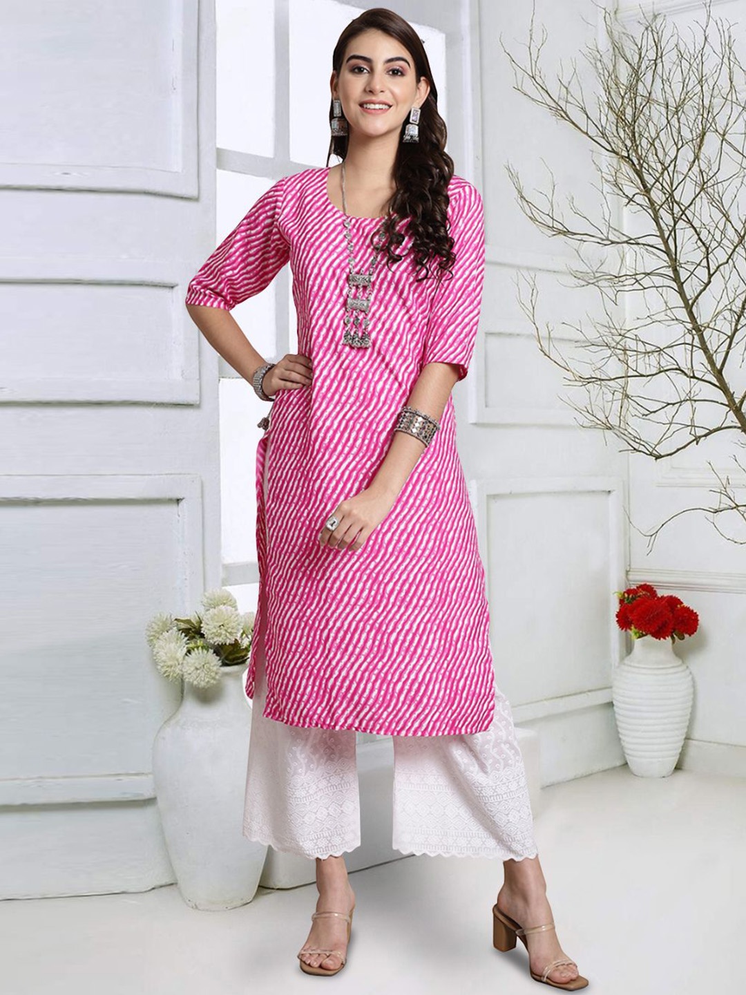 

7Threads Women Mirror Work Floral Crepe Kurta, Multi