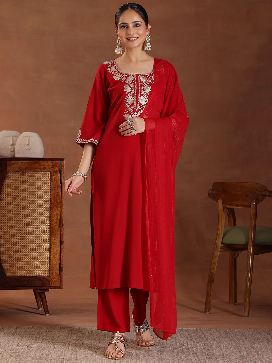 

Libas Floral Yoke Design Zari Straight Kurta with Trousers & Dupatta, Red