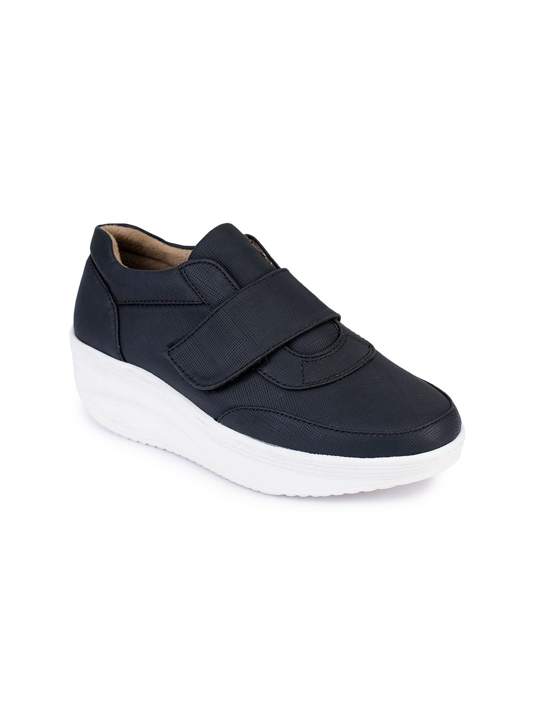 

VALIOSAA Women Lightweight Round Toe Slip-On Sneakers, Black