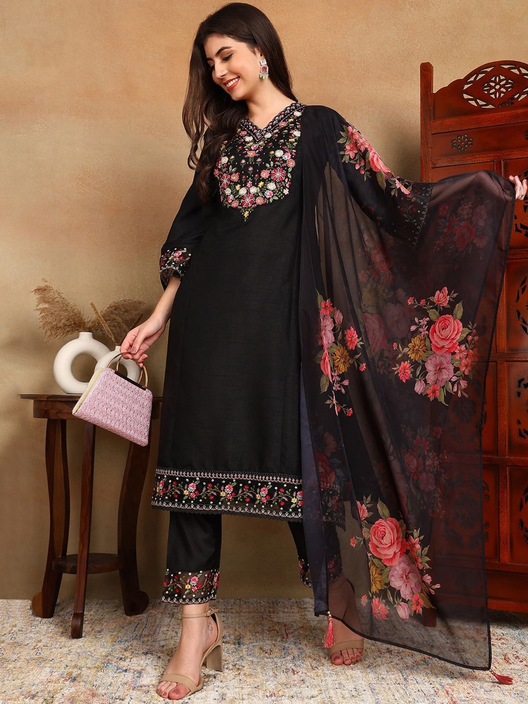 

KALINI Women Floral Embroidered Panelled Thread Work Kurta with Trousers & With Dupatta, Black