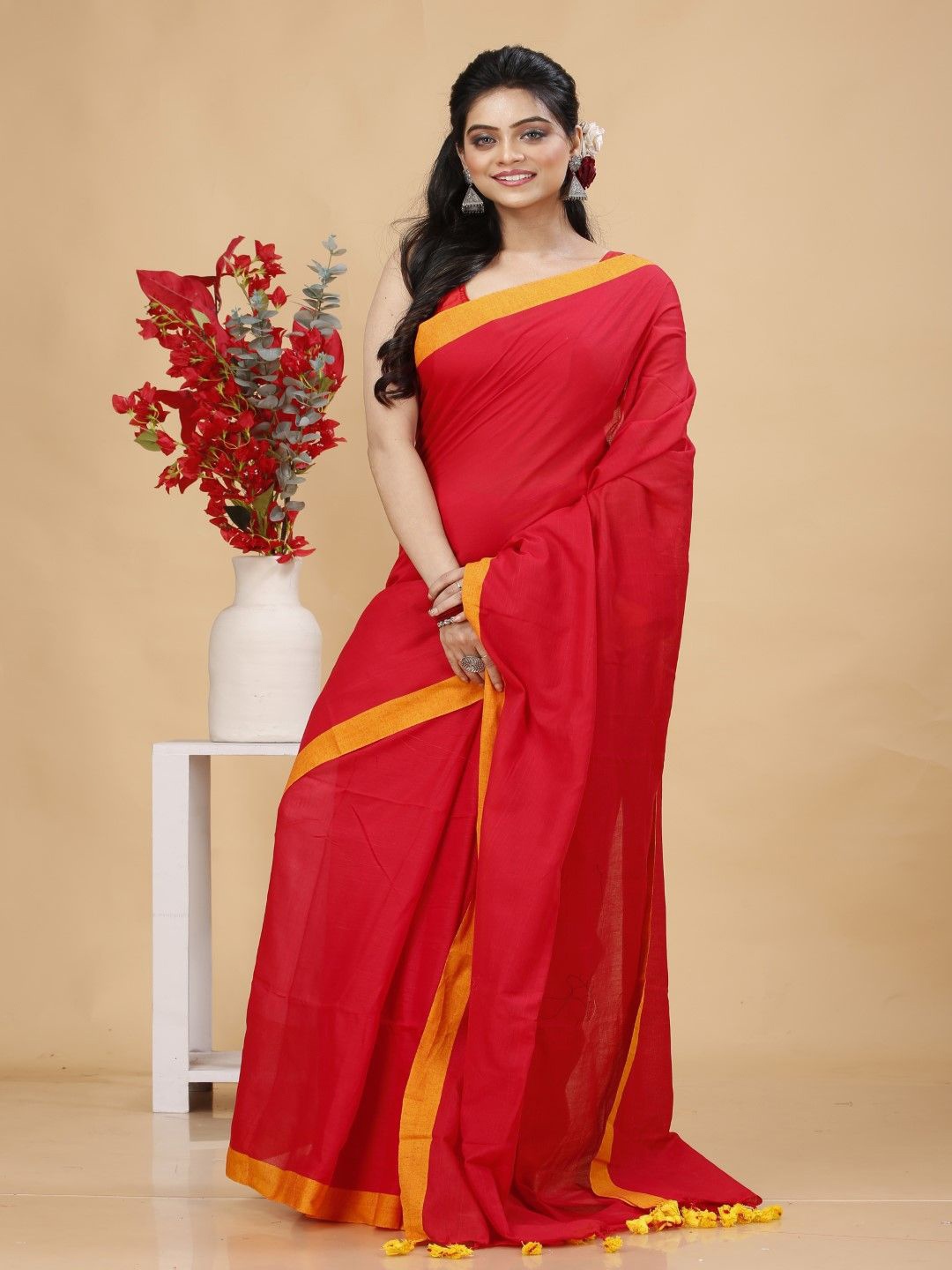 

Bong ButiQ Taant Saree, Red