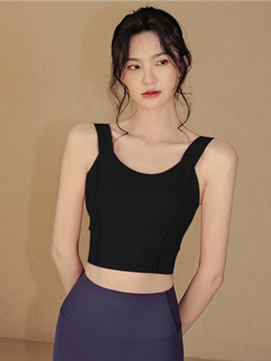 

LULU & SKY Crop Top, Black