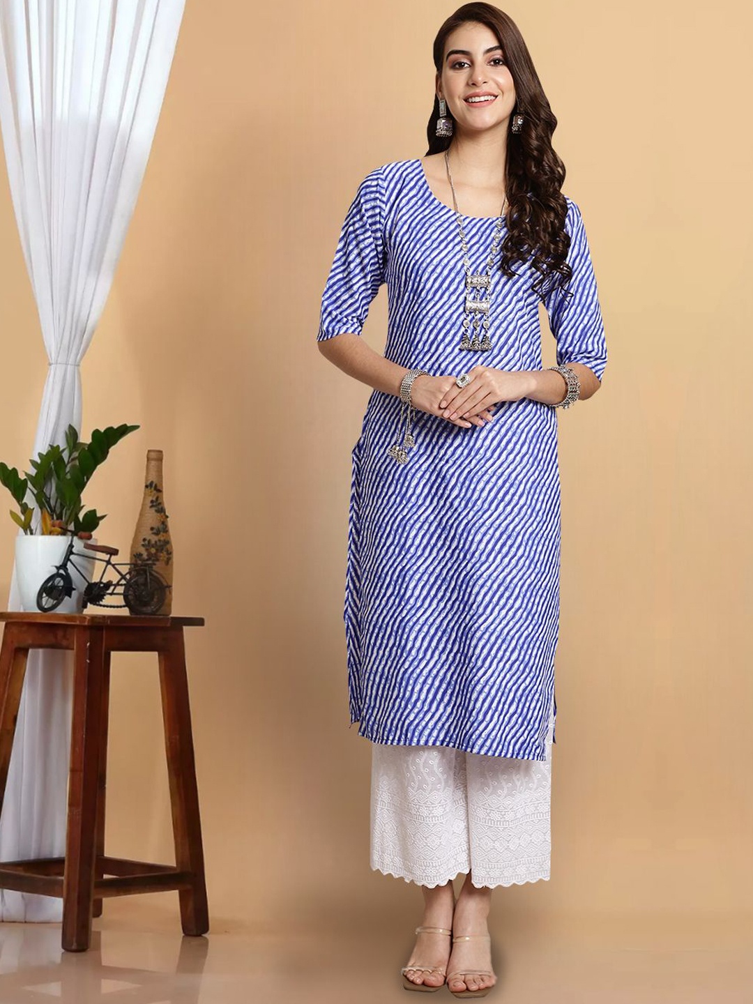 

7Threads Women Printed Thread Work Floral Crepe Anarkali Kurta, Multi
