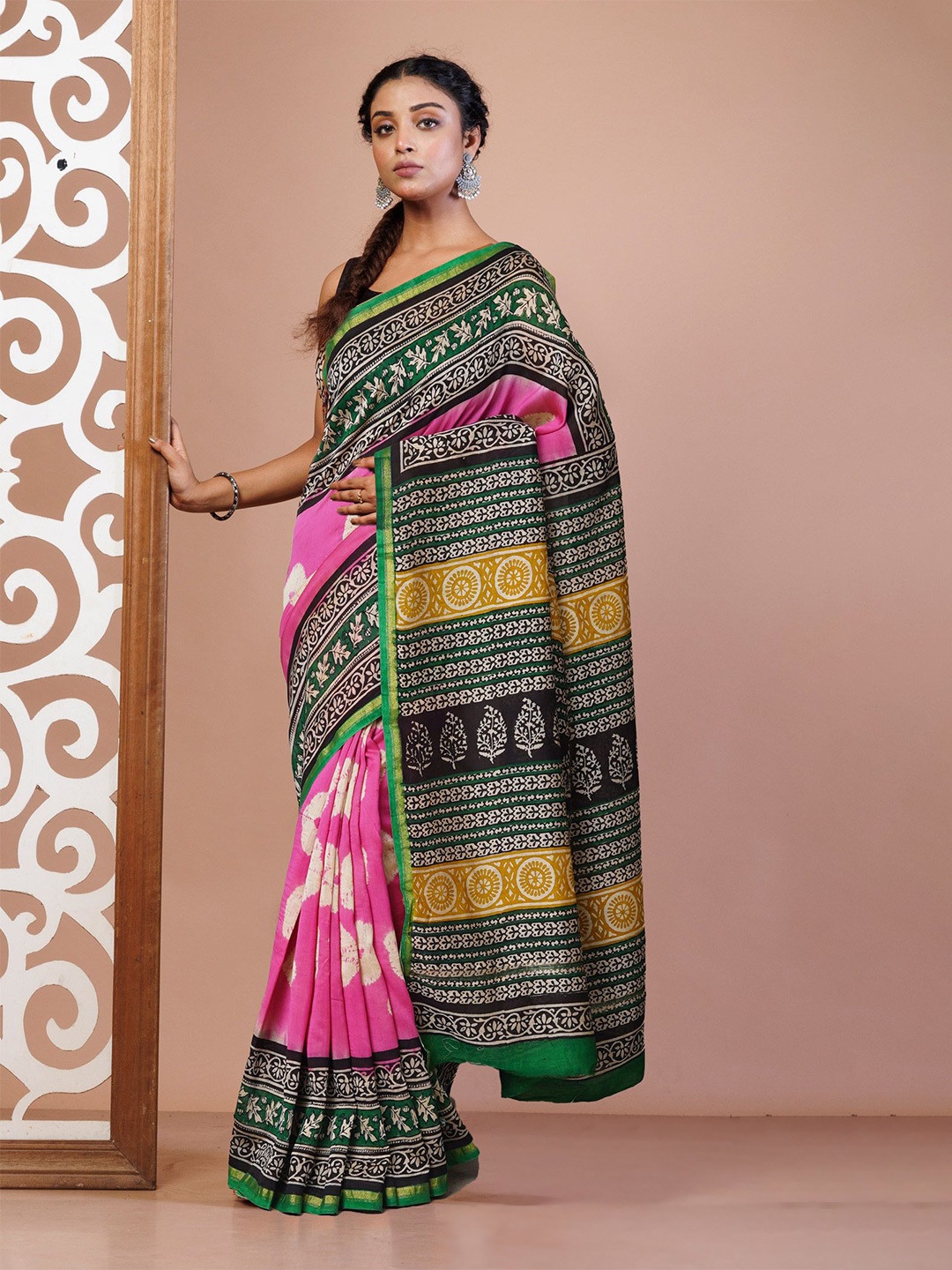 

Unnati Silks Ethnic Motifs Silk Cotton Handloom Chanderi Saree, Pink