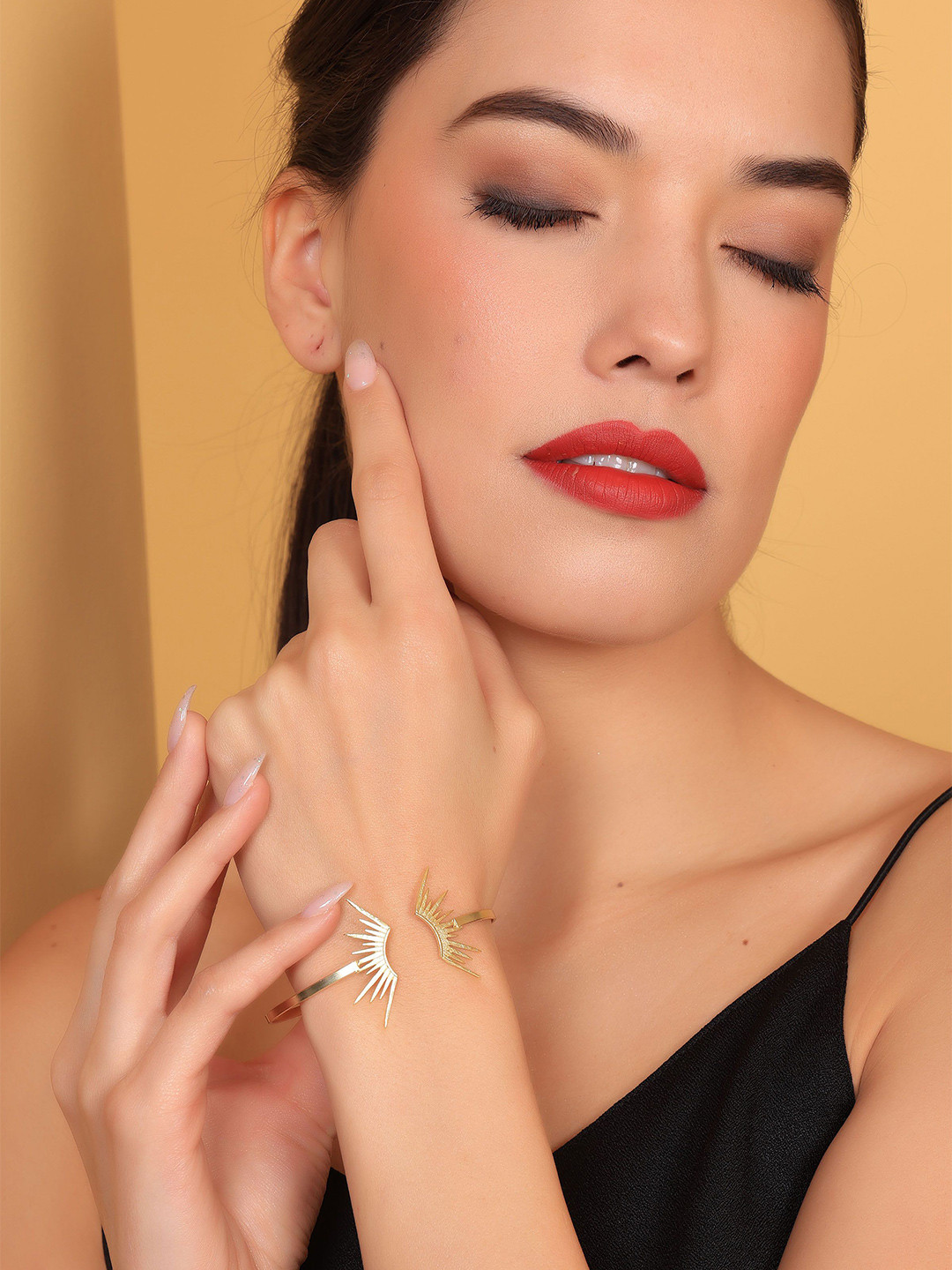 

ROYAL PITARAH Women Brass Handcrafted Gold-Plated Cuff Bracelet
