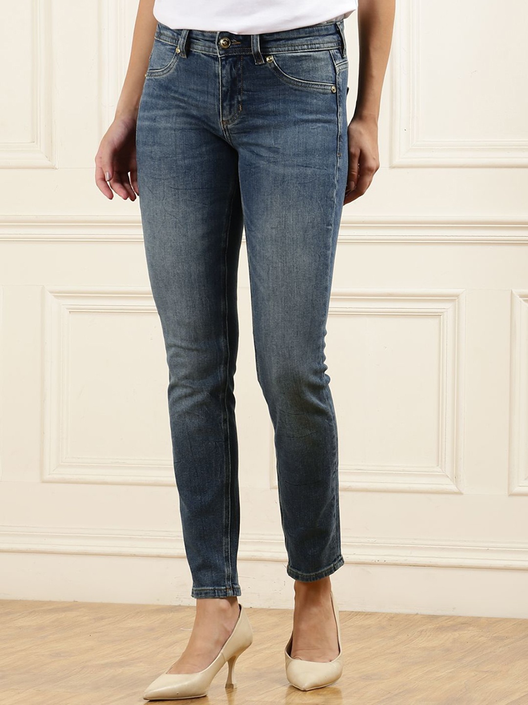 

Versace Jeans Couture Women Slim Fit Heavy Fade Jeans, Blue