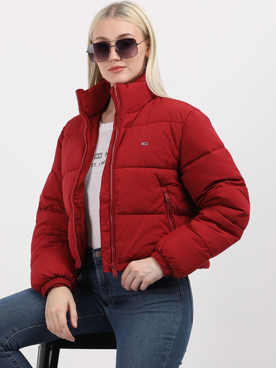 

Tommy Hilfiger Women Crop Padded Jacket with Patchwork, Red