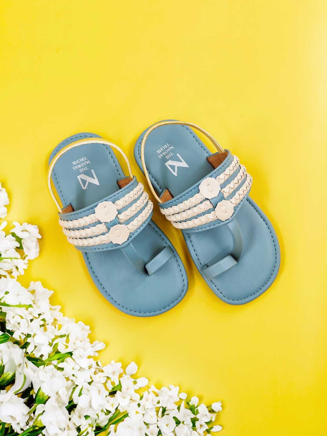 

THE MADRAS TRUNK Unisex Kids Comfort Sandals, Blue
