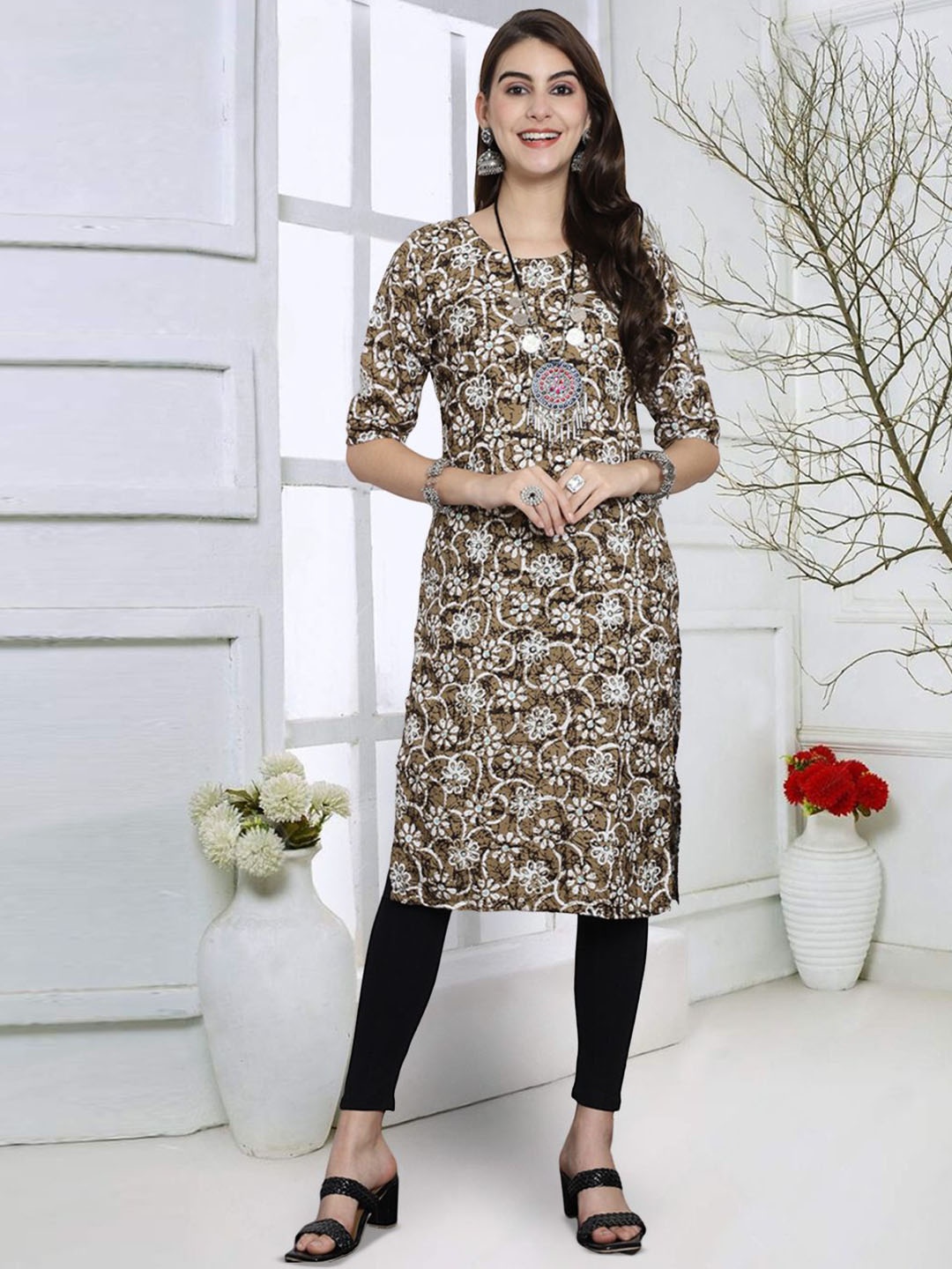 

7Threads Women Embroidered Mirror Work Floral Crepe Kurta, Multi
