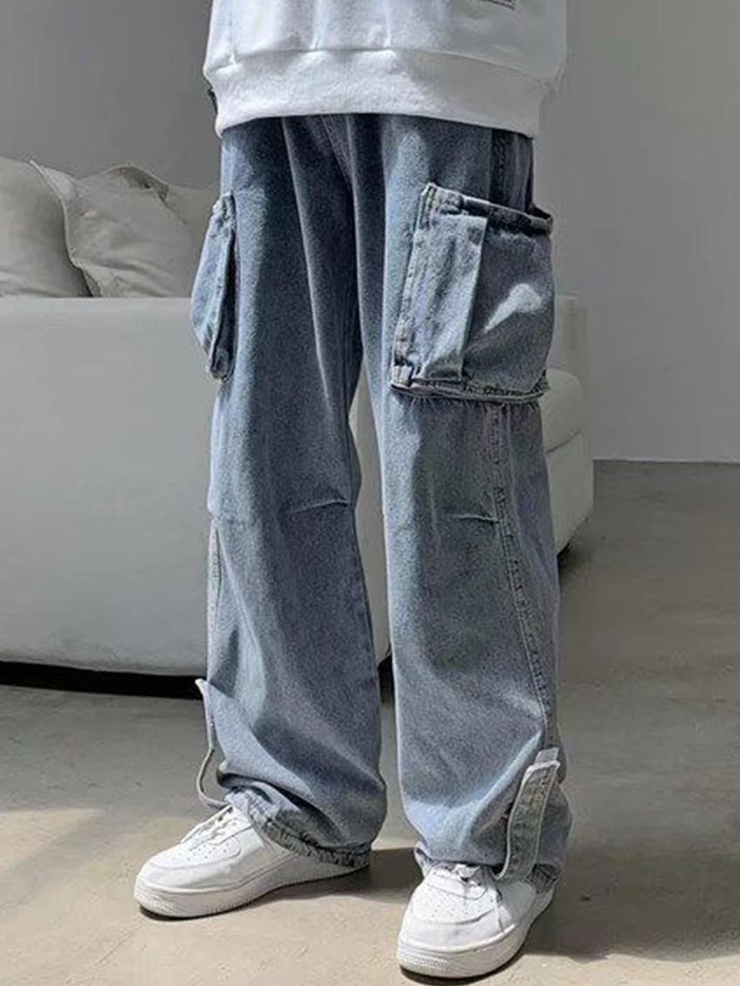 

StyleCast Men Relaxed Fit Low-Rise Heavy Fade Jeans, Blue