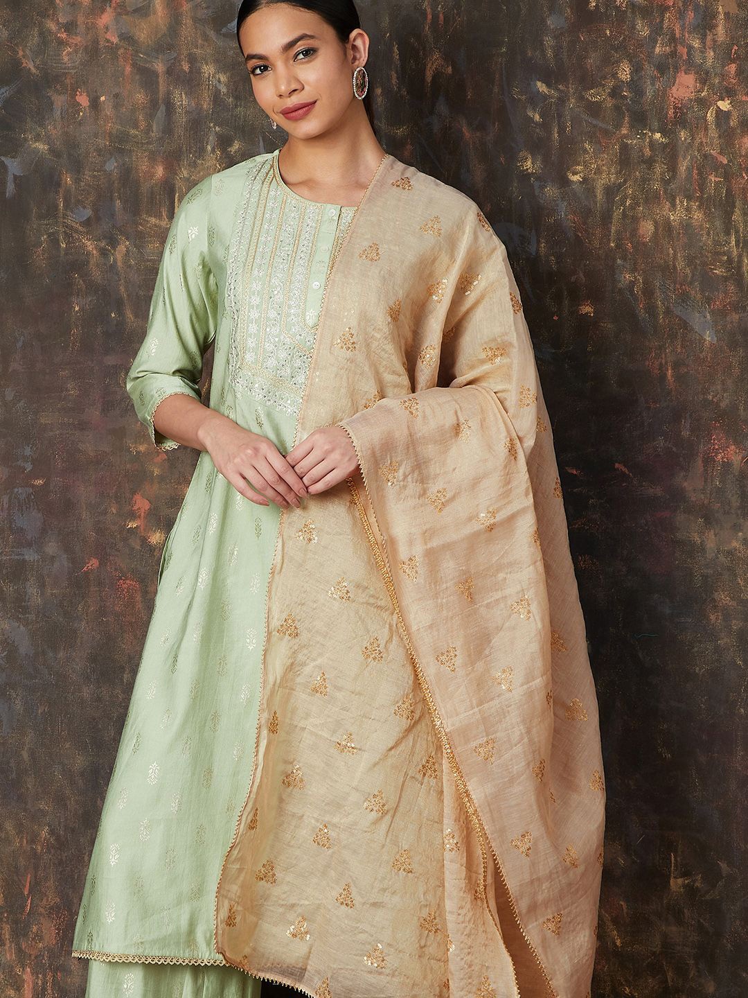 

Melange by Lifestyle Printed Dupatta with Sequinned, Beige