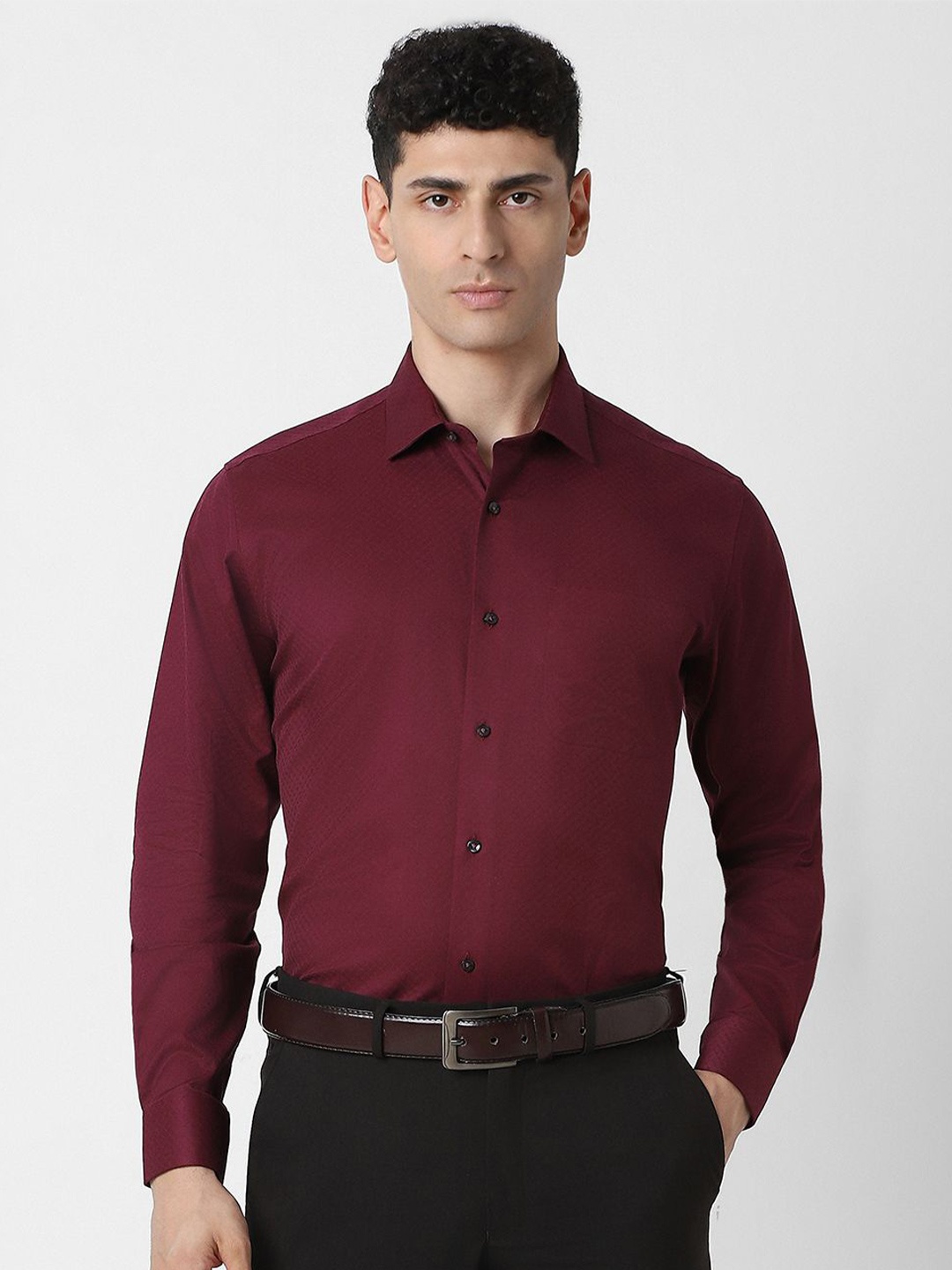 

Van Heusen Men Opaque Formal Shirt, Maroon