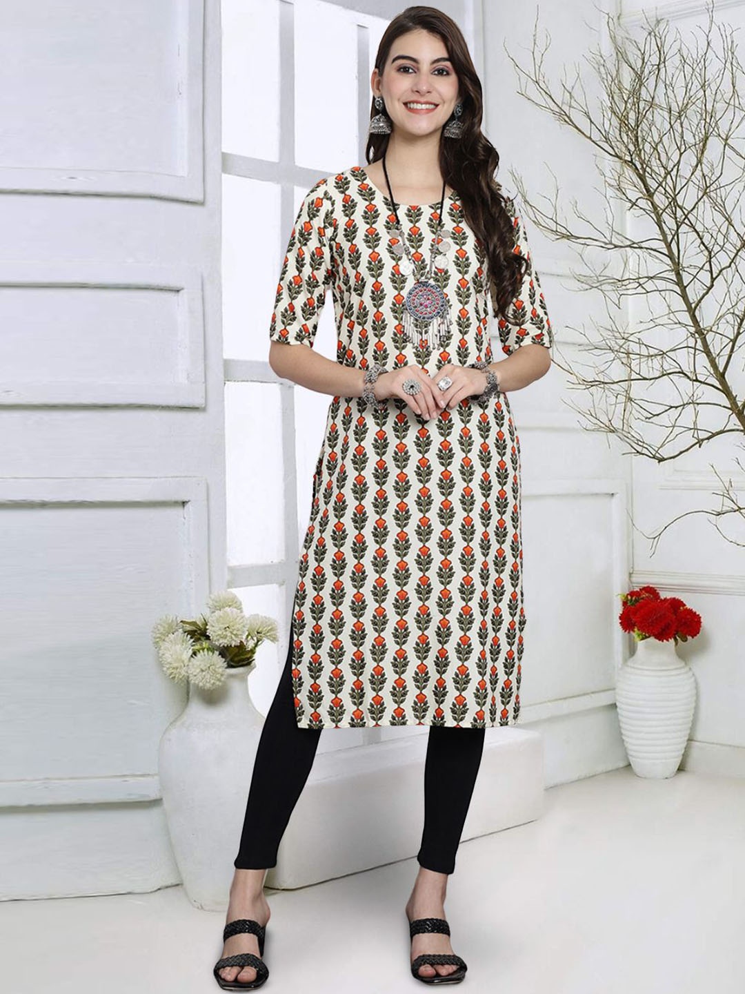 

7Threads Women Keyhole Neck Sequinned Floral Crepe Kurta, Multi