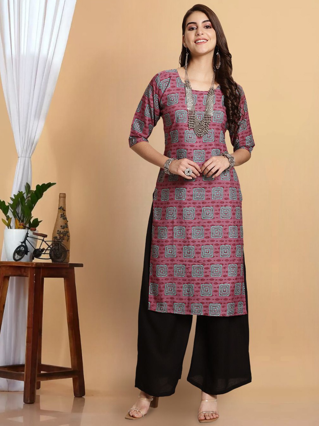 

7Threads Women Floral Printed Keyhole Neck Sequinned Floral Crepe Kurta, Multi