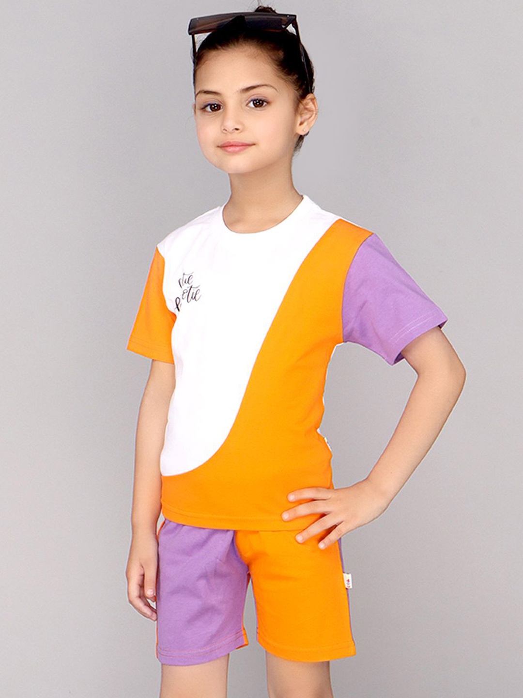 

DDOUDDOU Girls Colourblocked T-shirt with Shorts, Orange