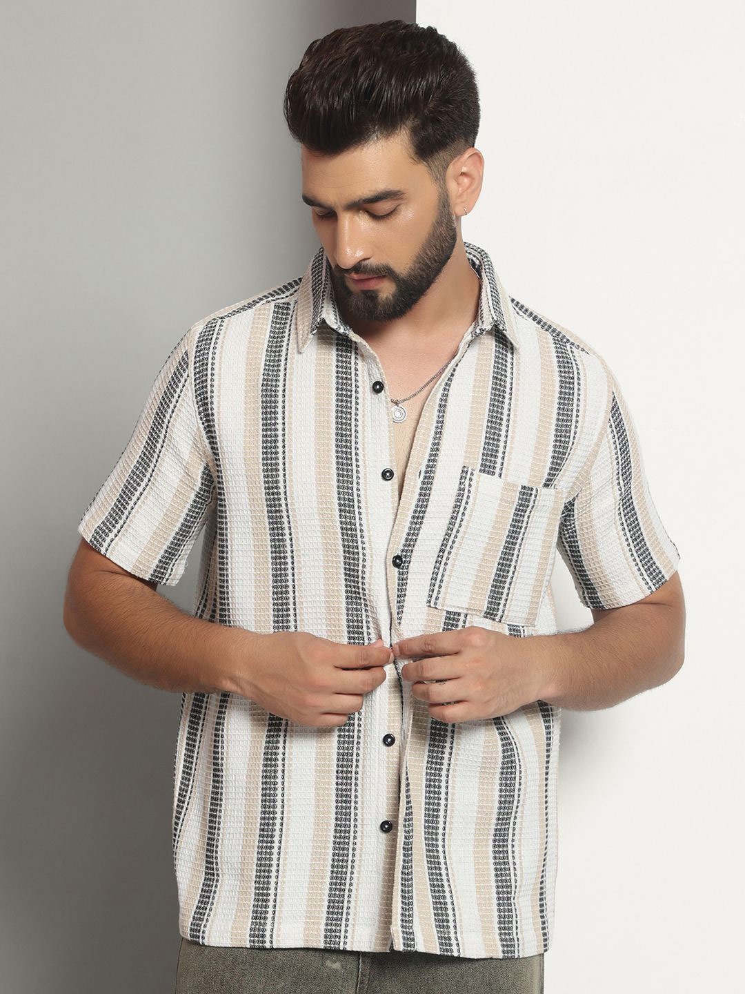 

CHIMPAAANZEE Men Opaque Striped Casual Shirt, White