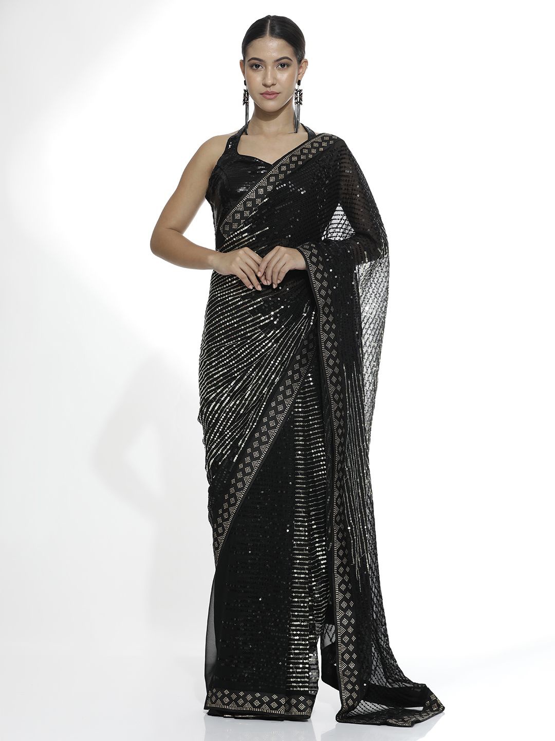 

Jaipur Kurti Embellished Sequinned Pure Georgette Saree, Black