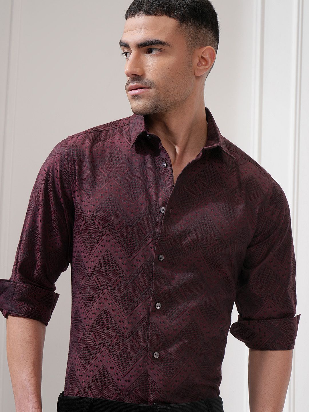 

LOCOMOTIVE Luxe Men Jacquard Textured Occasion Slim Fit Shirt, Maroon