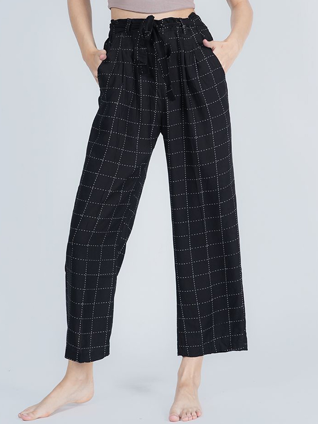 

Style Shoes Checked Mid Rise Lounge Pants, Black