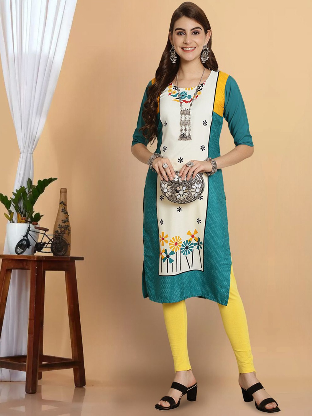 

7Threads Women Printed Sequinned Floral Crepe Kurta, Multi
