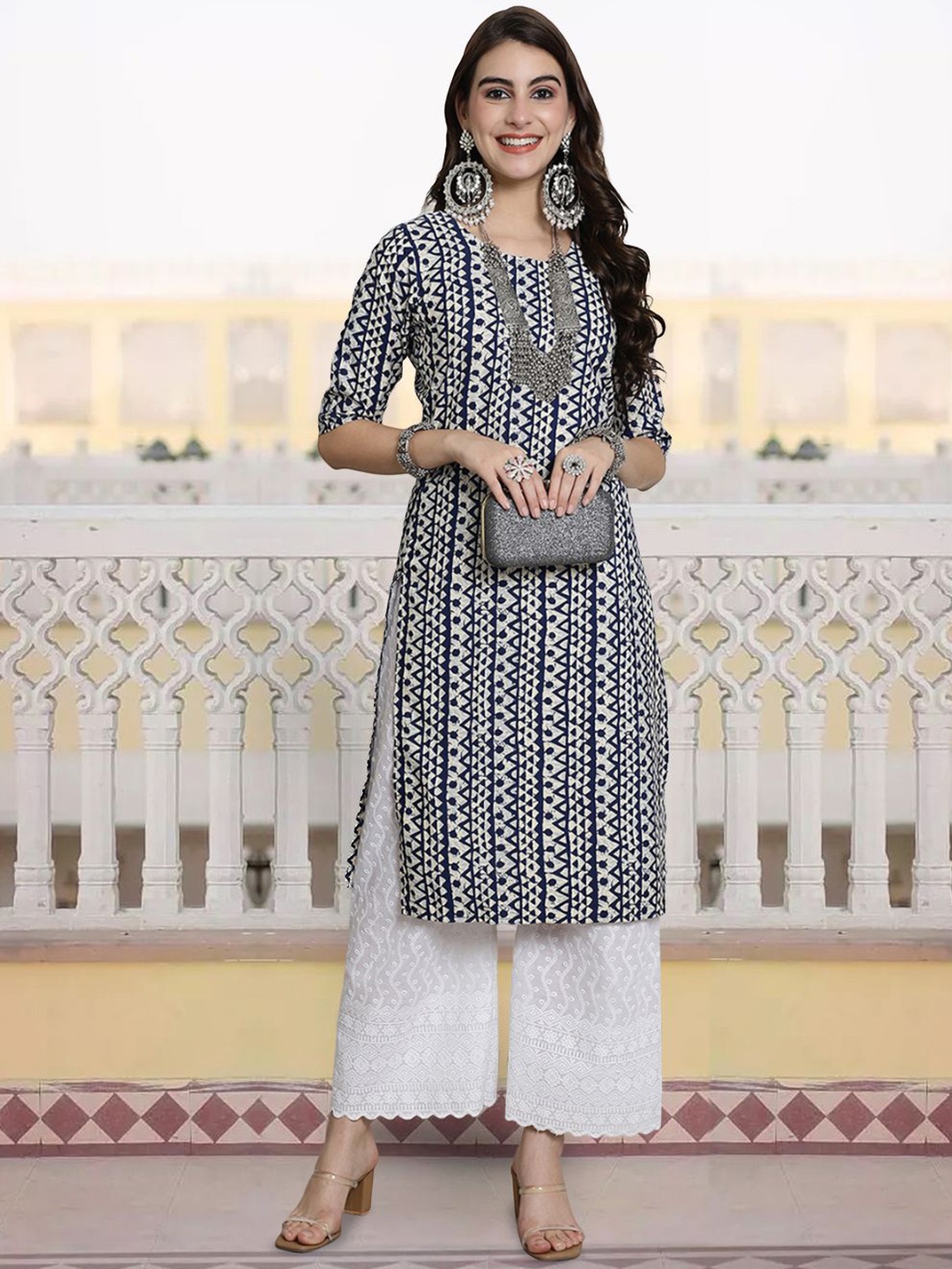 

7Threads Women Dyed Sequinned Floral Crepe Kurta, Multi