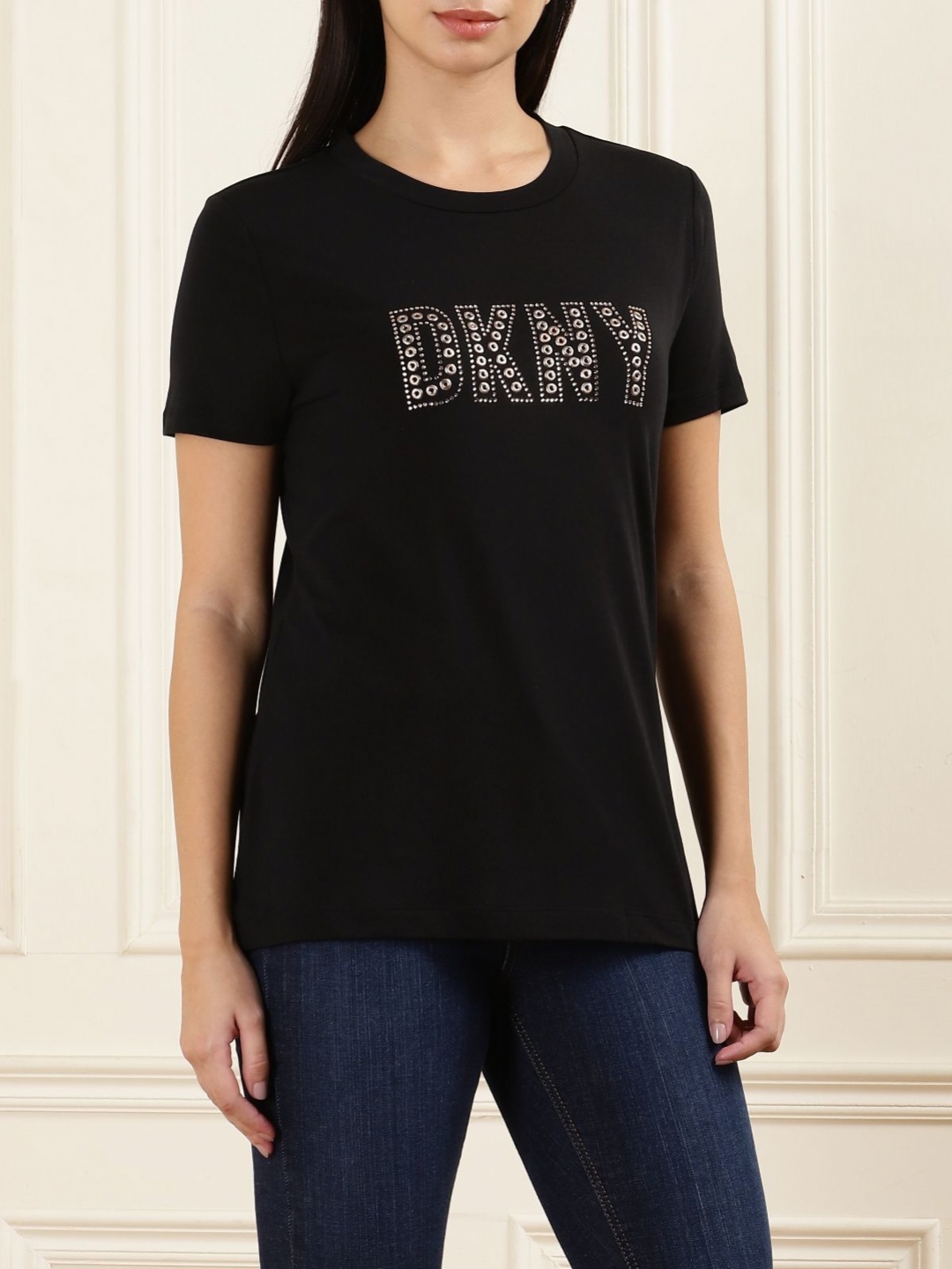 

DKNY Women Typography Drop-Shoulder Sleeves T-shirt, Black