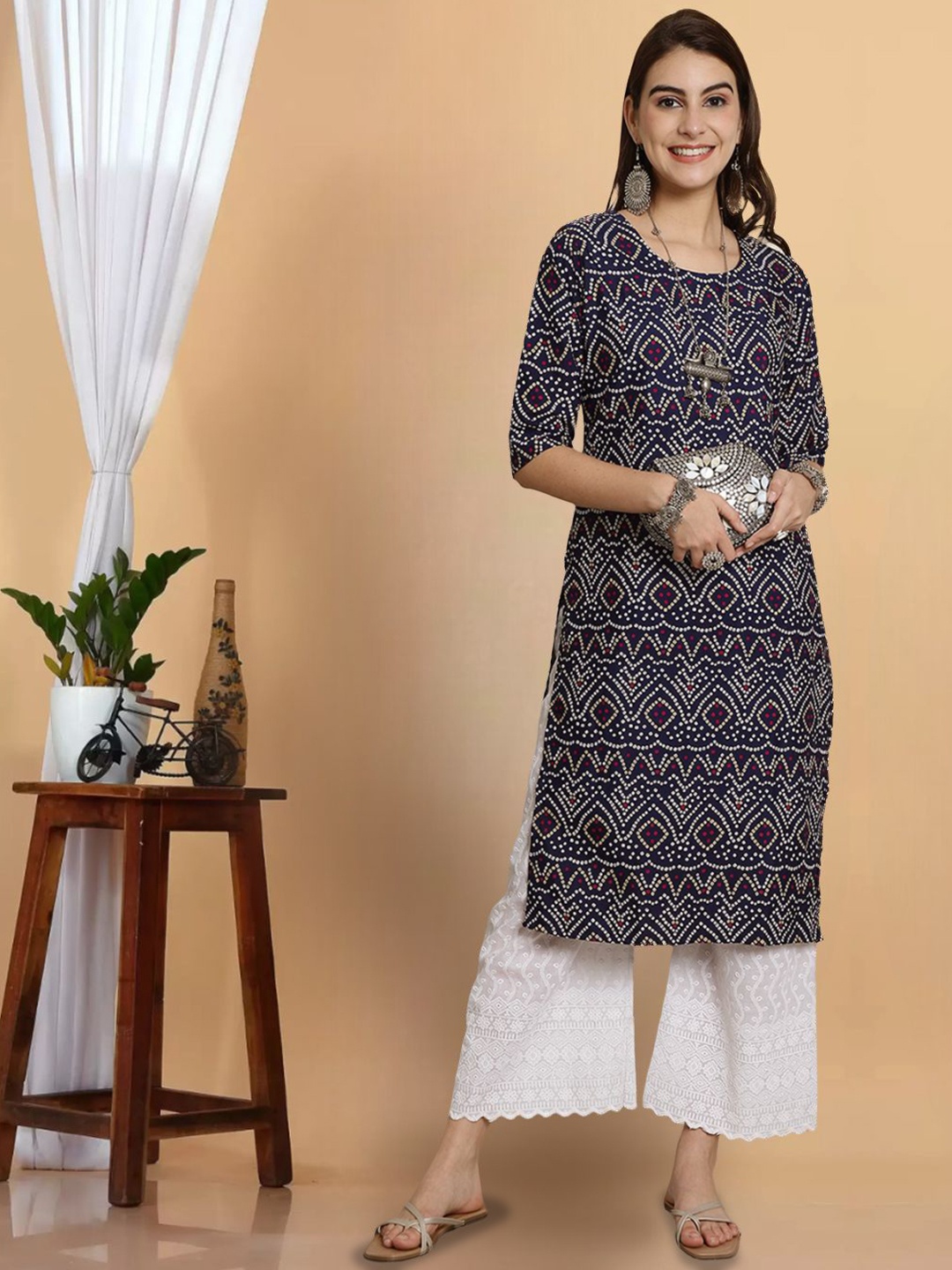 

7Threads Women Printed Flared Sleeves Thread Work Floral Crepe Kurta, Multi