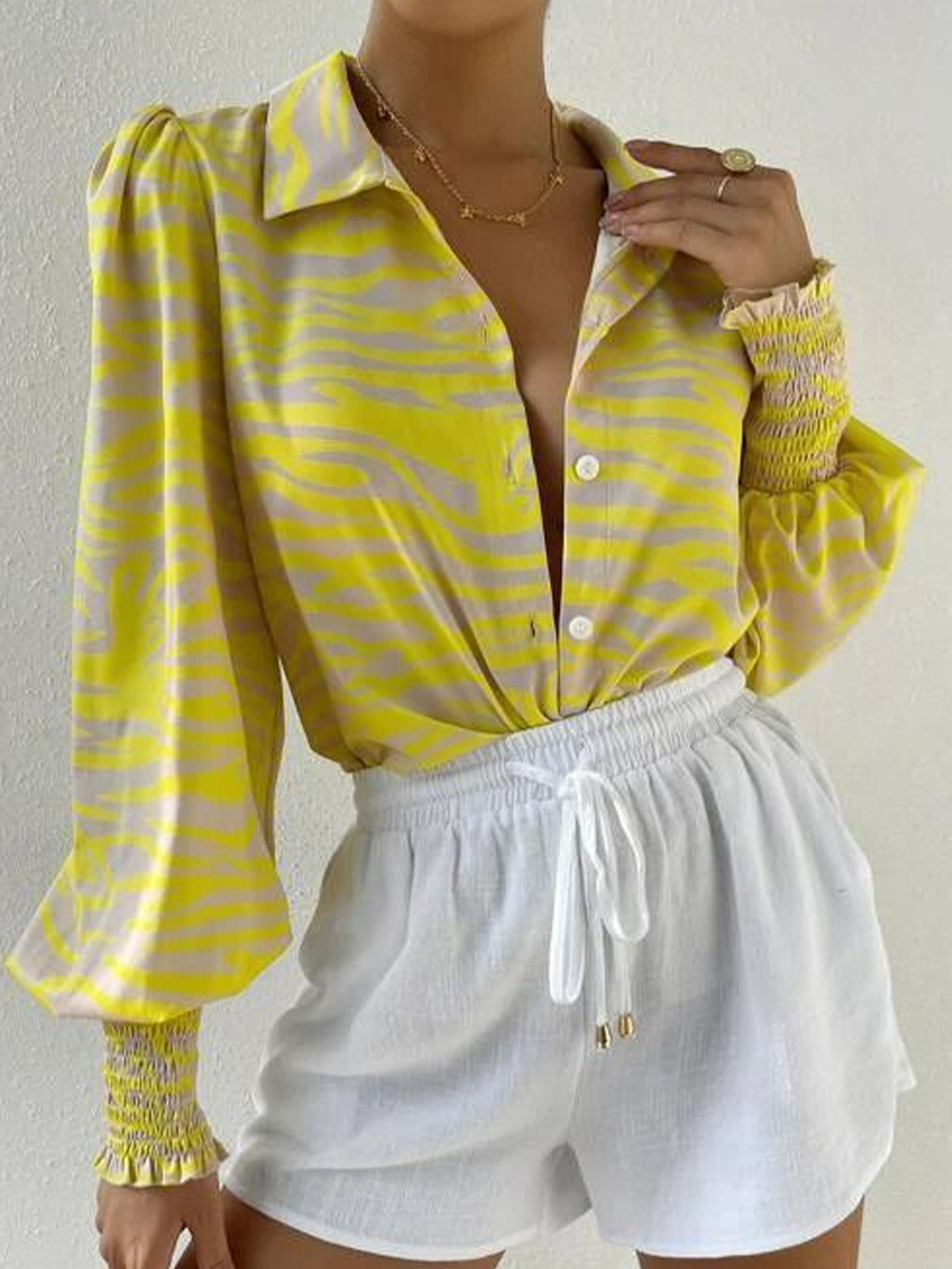 

Stylecast X Slyck Animal Printed Spread Collar Puff Sleeve Shirt, Yellow