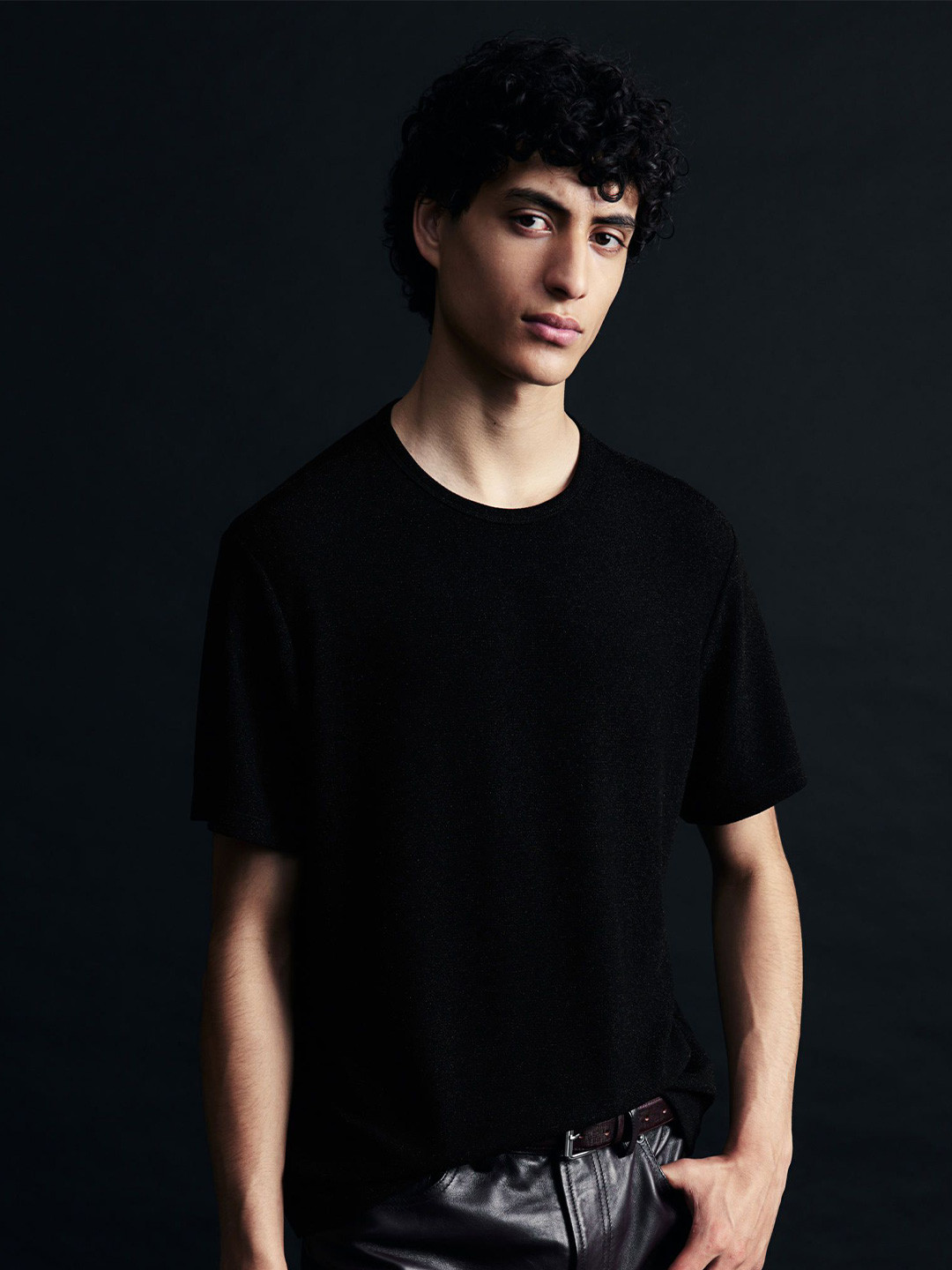 

H&M Men Glittery T-shirt, Black