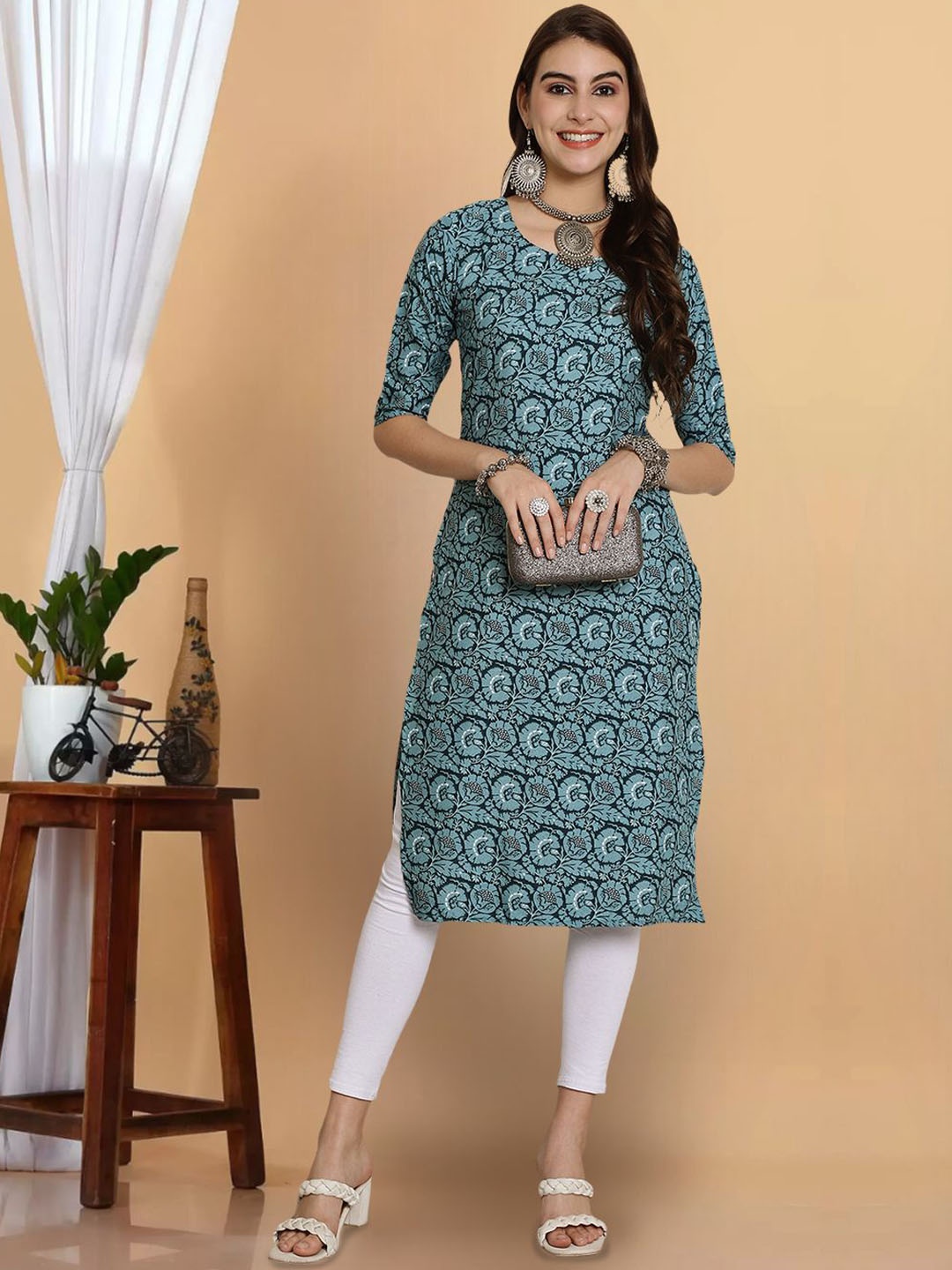 

7Threads Women Ethnic Motifs Dyed Sequinned Floral Crepe Anarkali Kurta, Multi