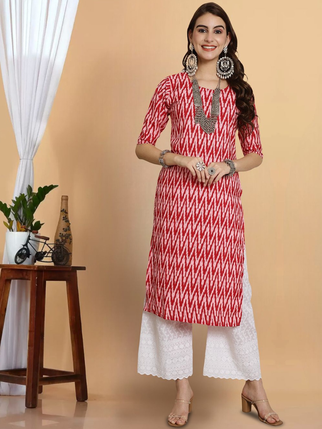 

7Threads Women Keyhole Neck Flared Sleeves Sequinned Floral Crepe Kurta, Multi