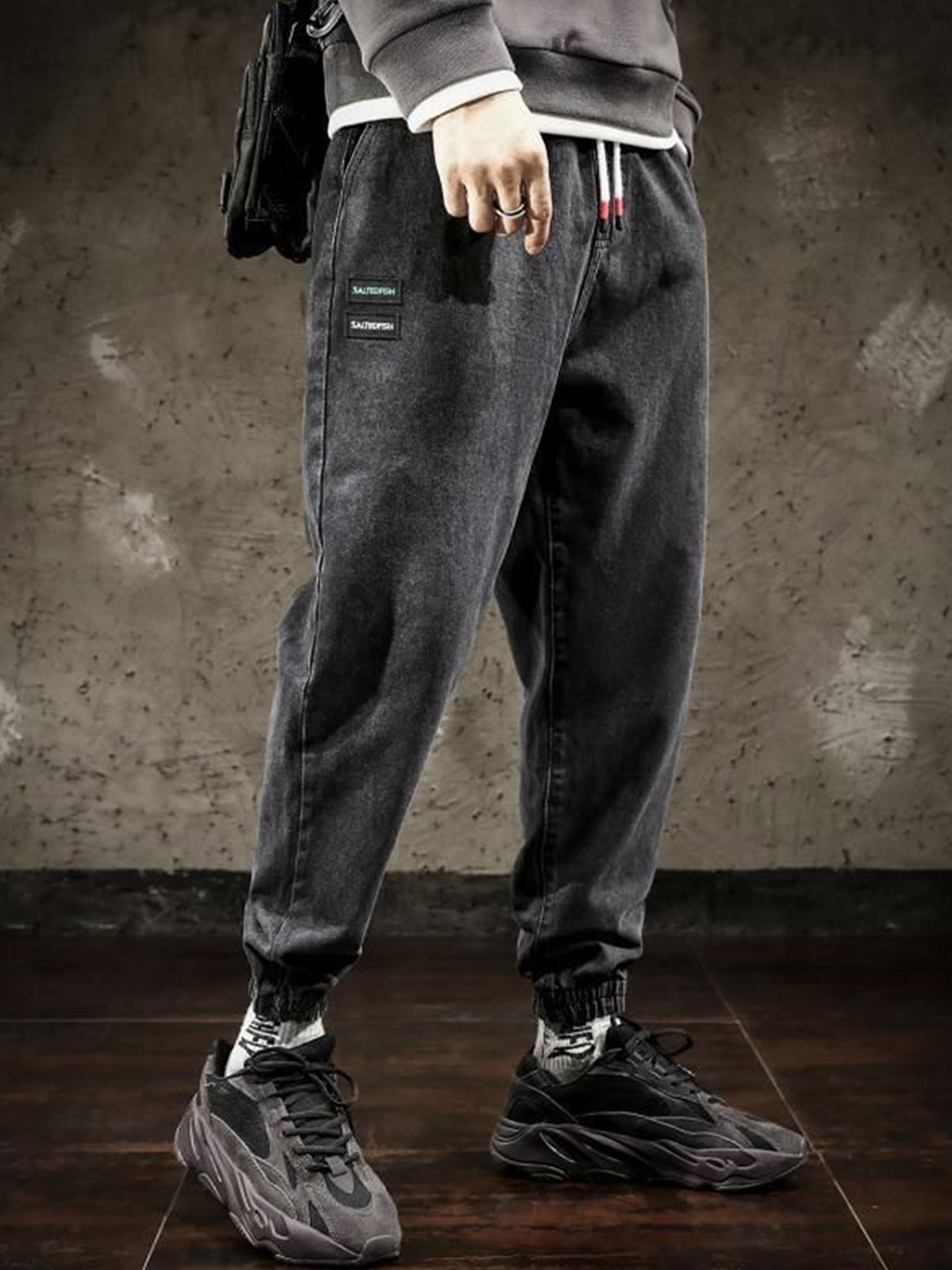 

StyleCast Men Regular Fit Mid-Rise Jogger, Black