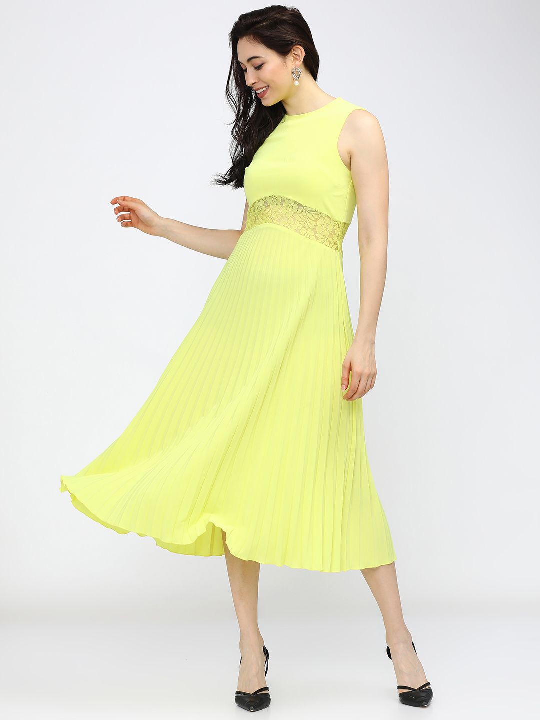 

Tokyo Talkies Round Neck A-Line Midi Dress, Green