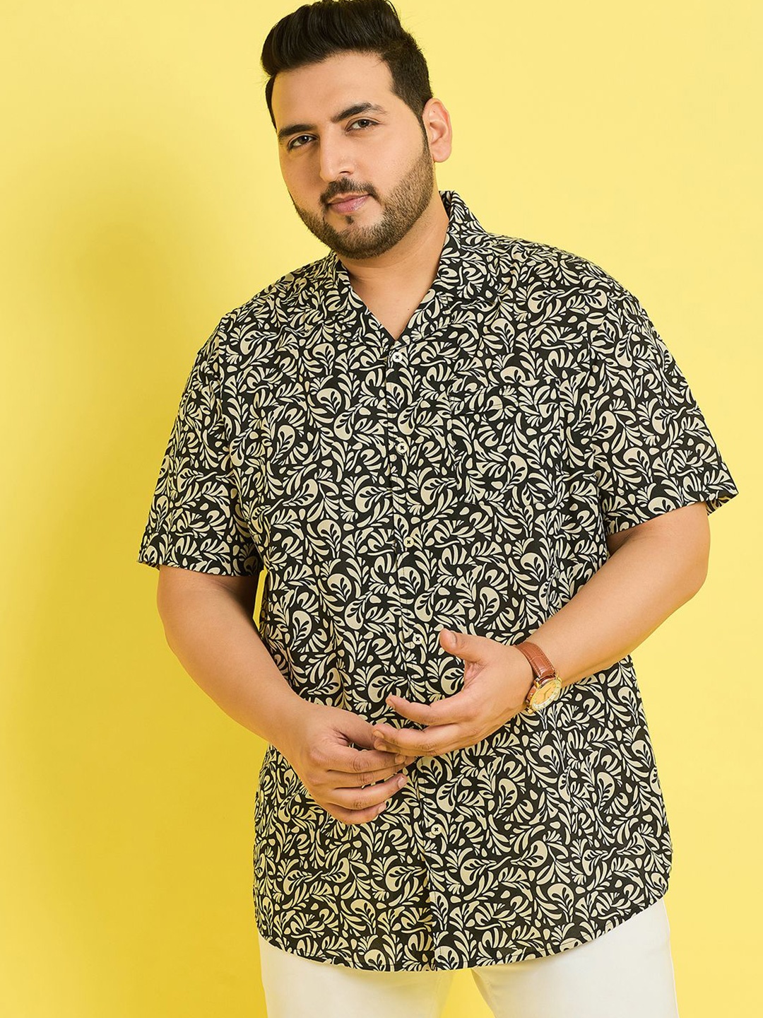 

bigbanana Plus Size Floral Printed Cuban Collar Short Sleeves Cotton Casual Shirt, Black