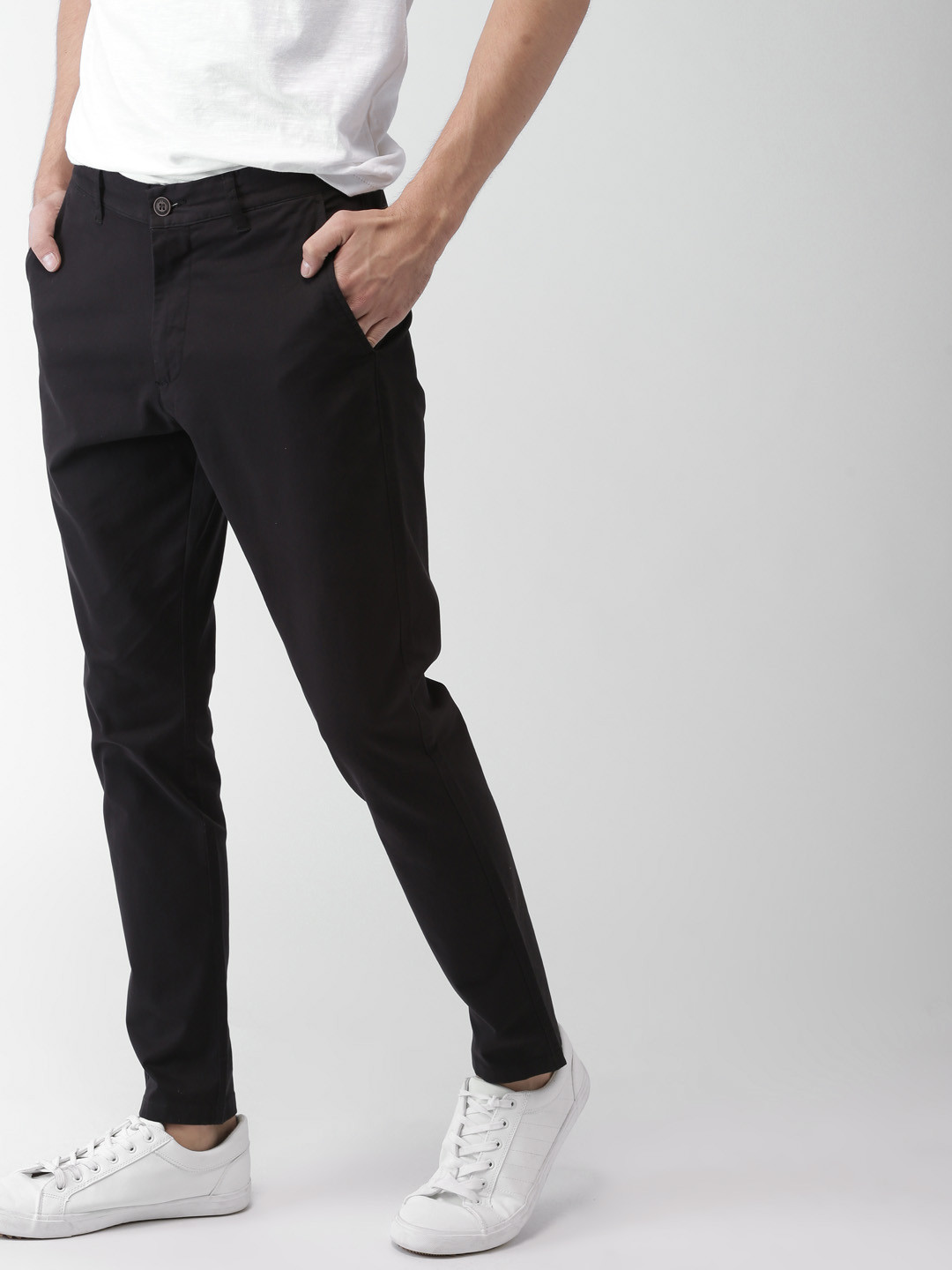 Mast & Harbour Men Black Tapered Fit Solid RegularChinos