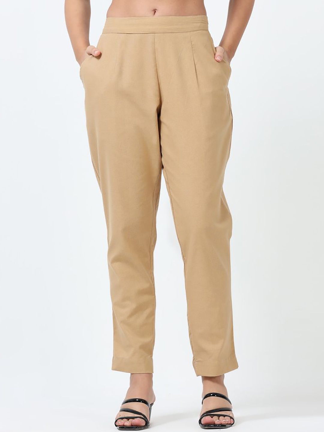 

Marcia Women Relaxed Pleated Trousers, Beige