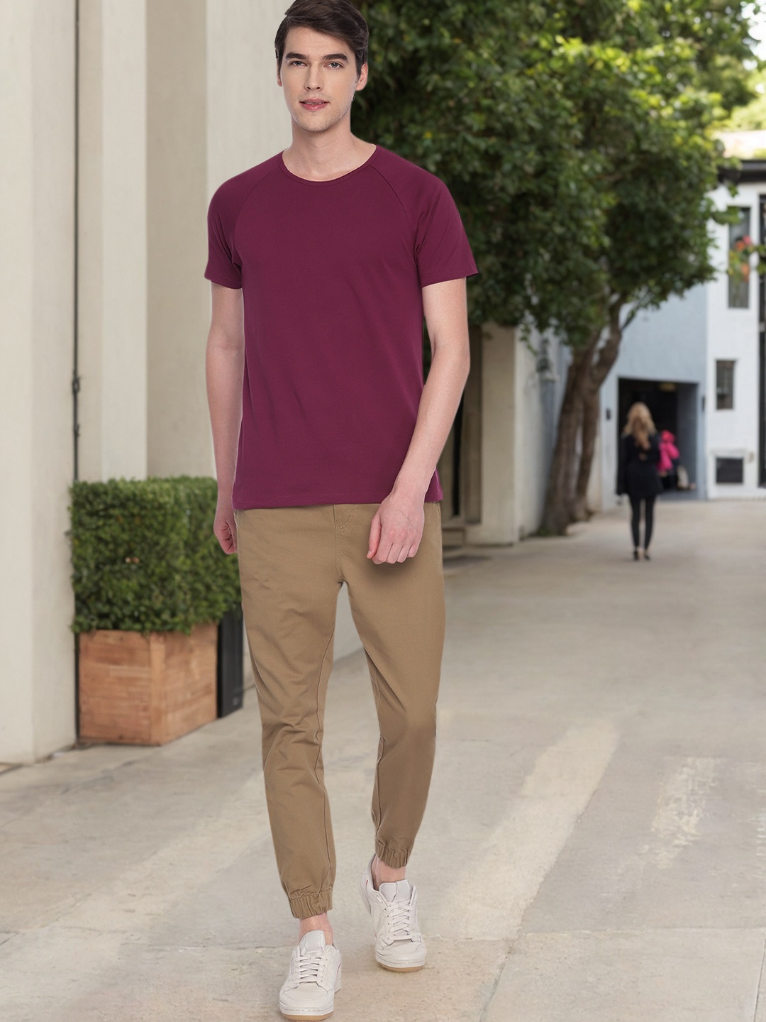 

Mast & Harbour Men Khaki Regular Fit Solid Joggers
