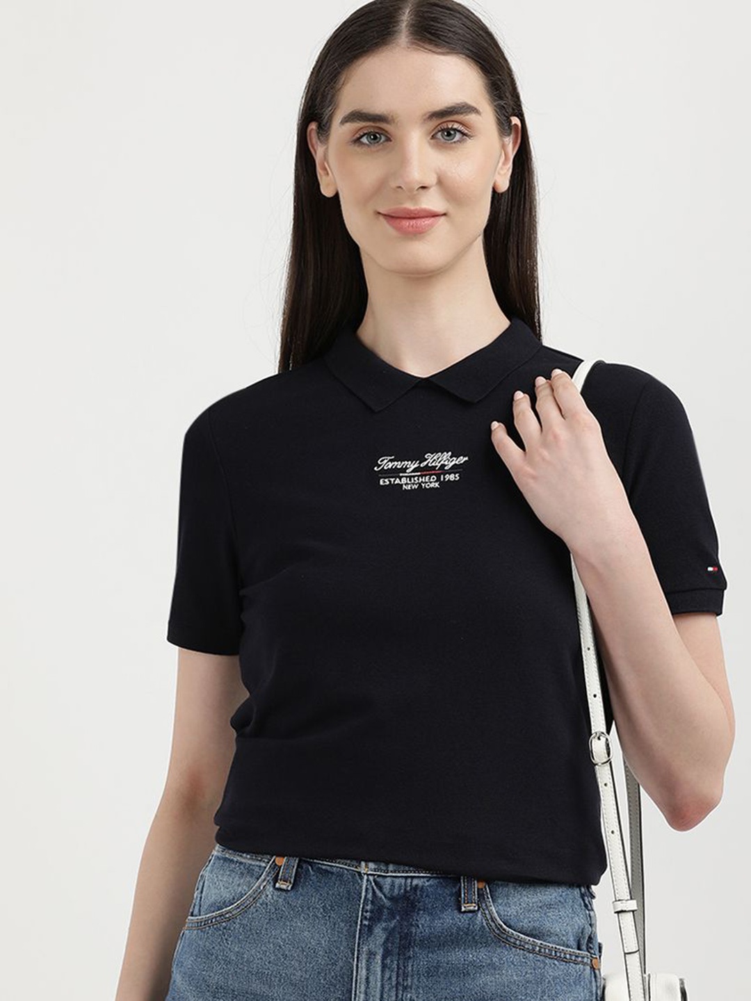 

Tommy Hilfiger Women V-Neck Extended Sleeves Pockets T-shirt, Blue