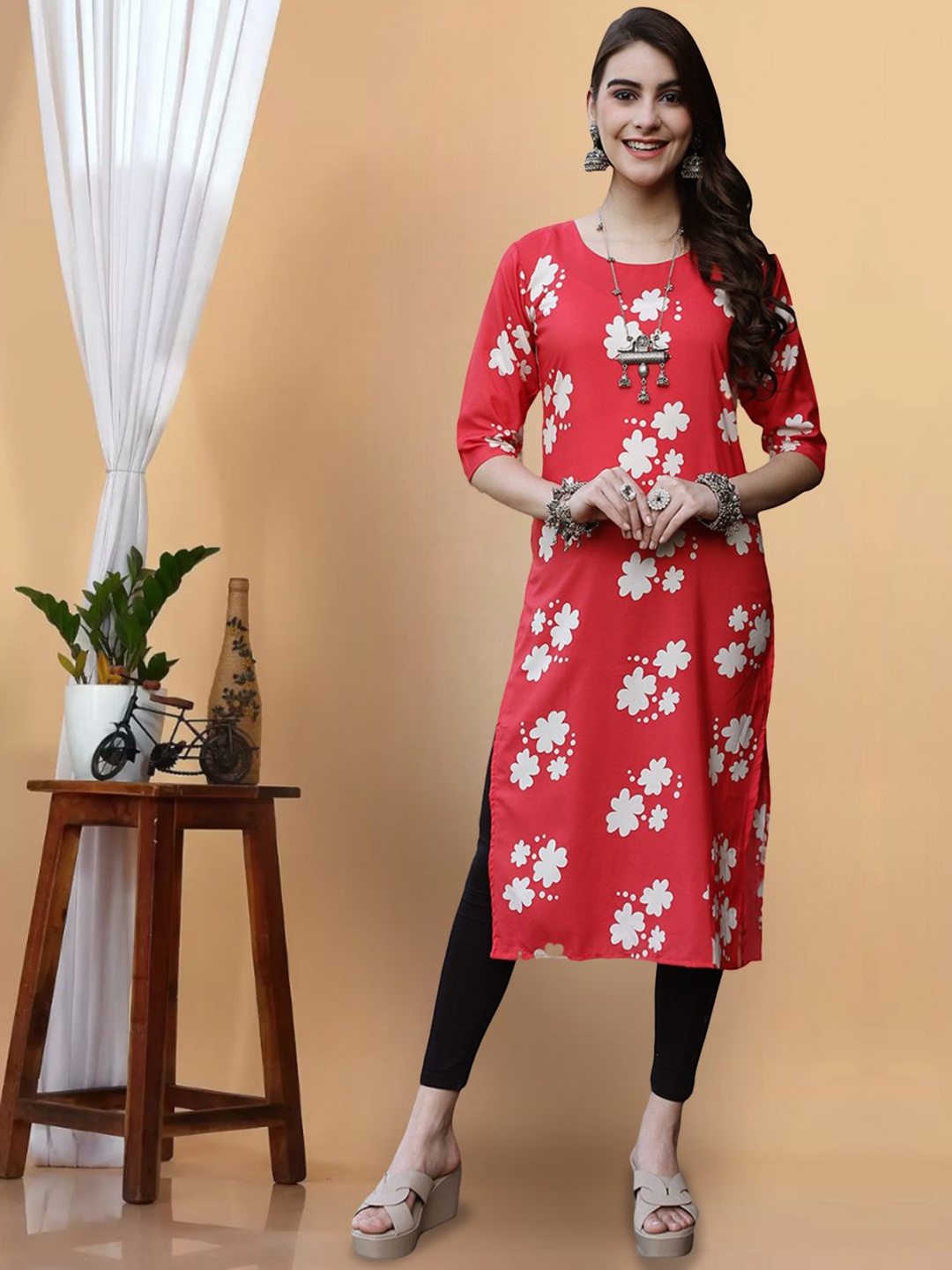 

7Threads Women Floral Printed Thread Work Floral Crepe Kurta, Multi