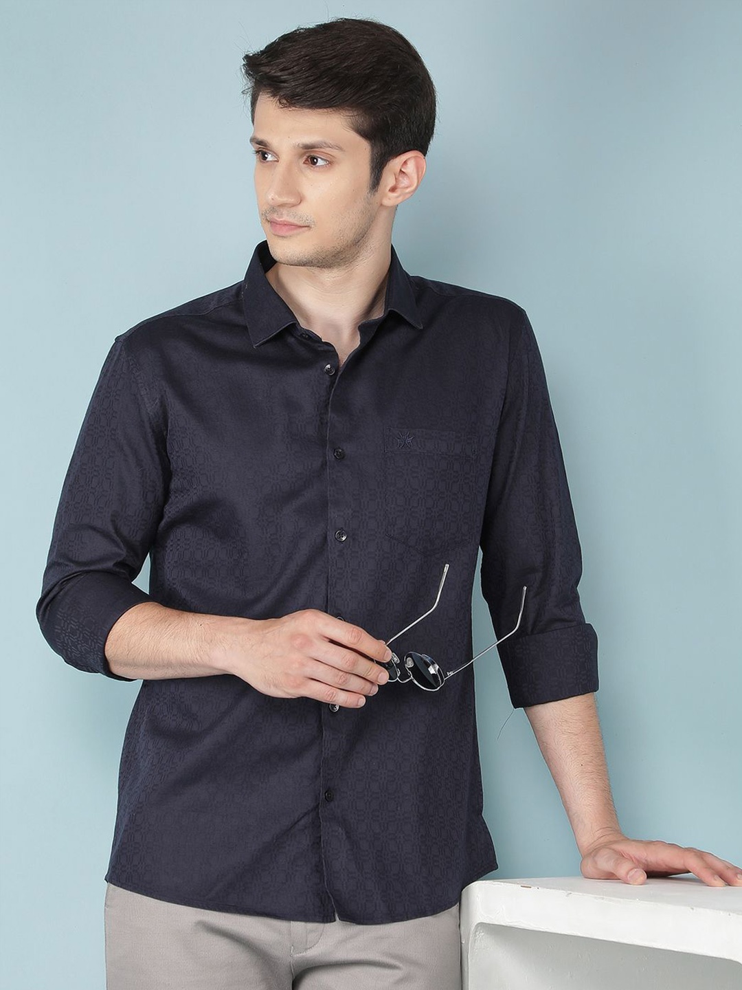 

Crimsoune Club Men Classic Slim Fit Opaque Printed Casual Shirt, Navy blue