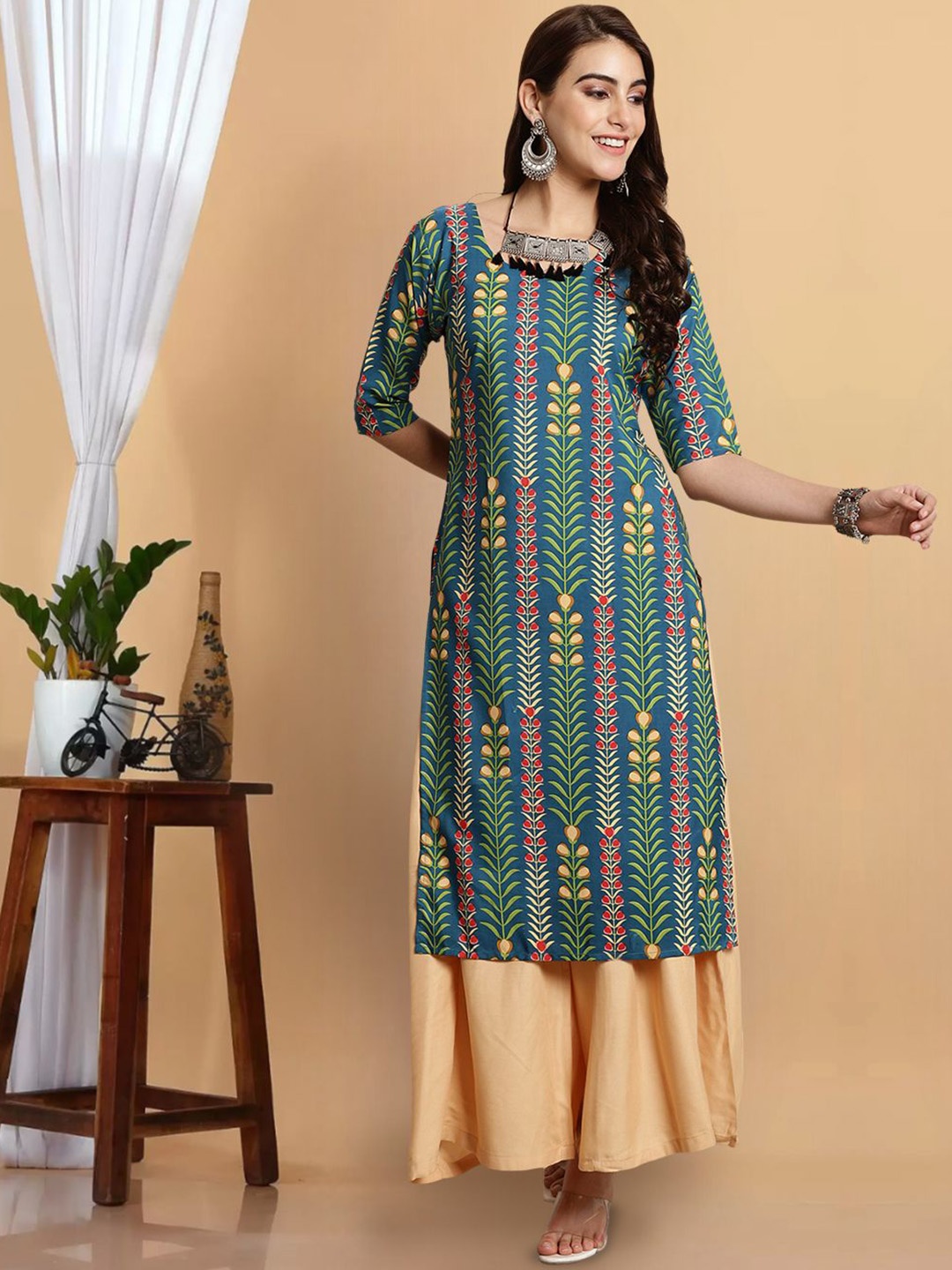 

7Threads Women Striped Flared Sleeves Floral Crepe Kurta, Multi