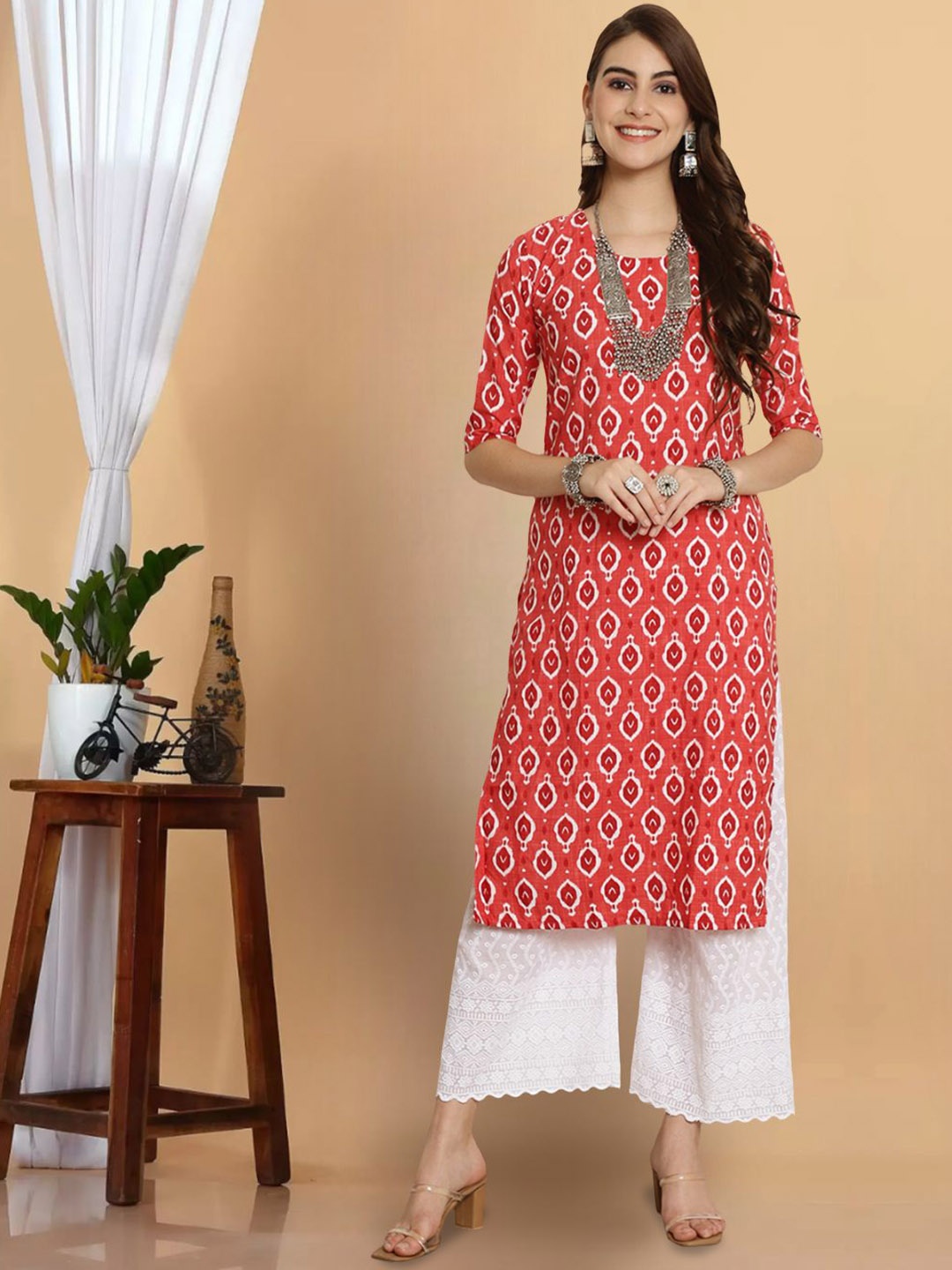 

7Threads Women Ethnic Motifs Printed Sequinned Floral Crepe Kurta, Multi