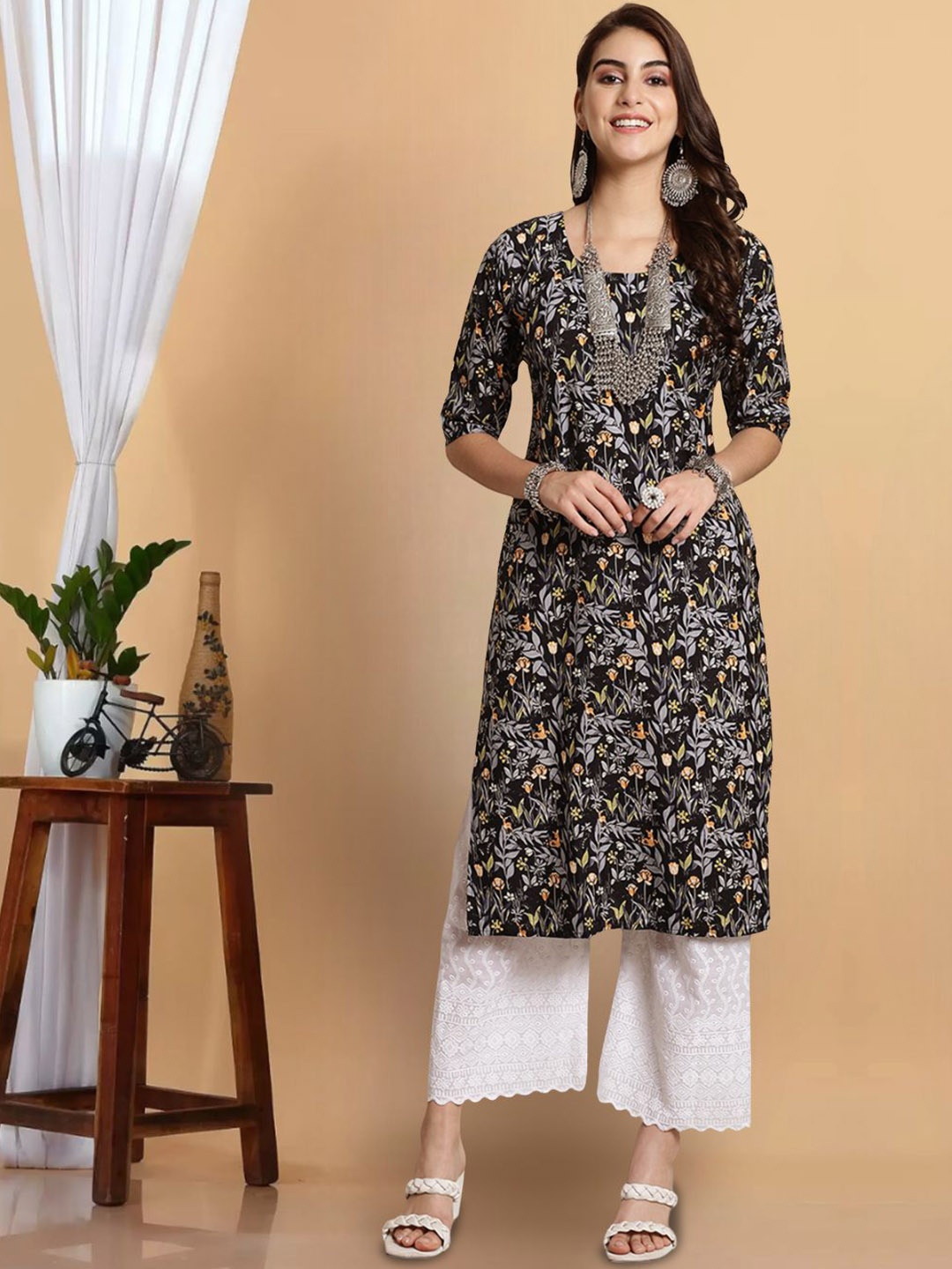 

7Threads Women Floral Embroidered Flared Sleeves Thread Work Floral Crepe Anarkali Kurta, Multi