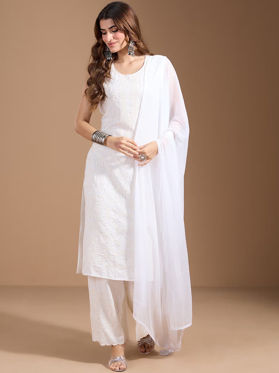 

House of Pataudi Embroidered Straight Kurta With Trouser & Dupatta, White