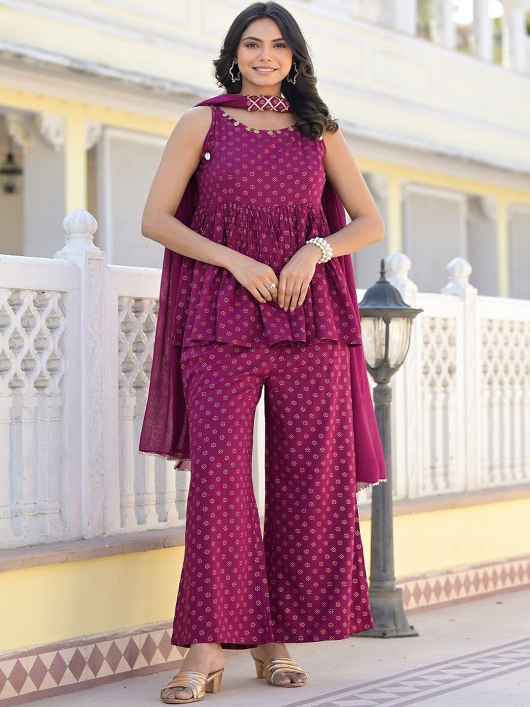 

Stylum Women Floral Printed Empire Kurti with Palazzos & With Dupatta, Purple