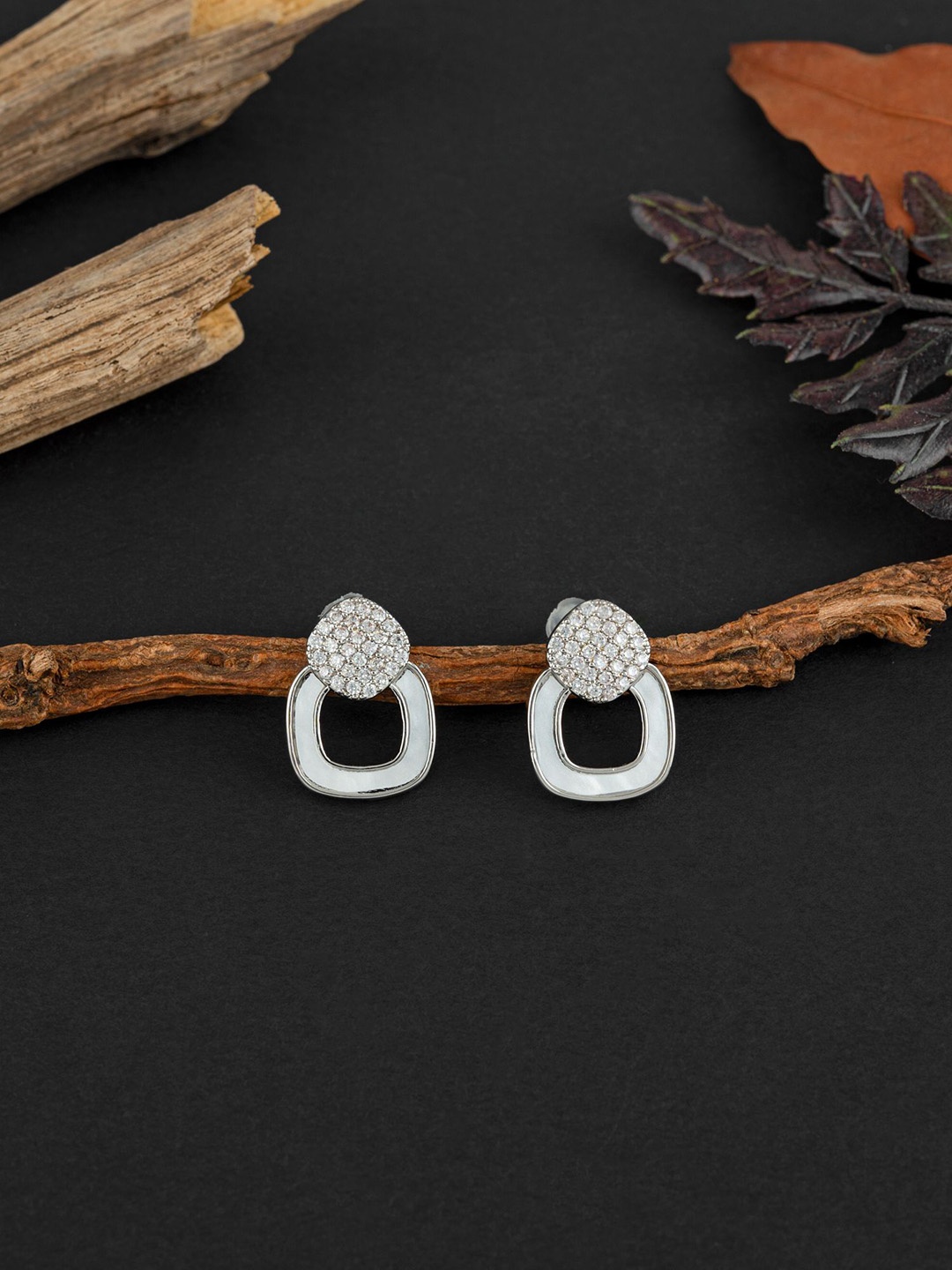 

E2O Contemporary Studs Earrings, Silver