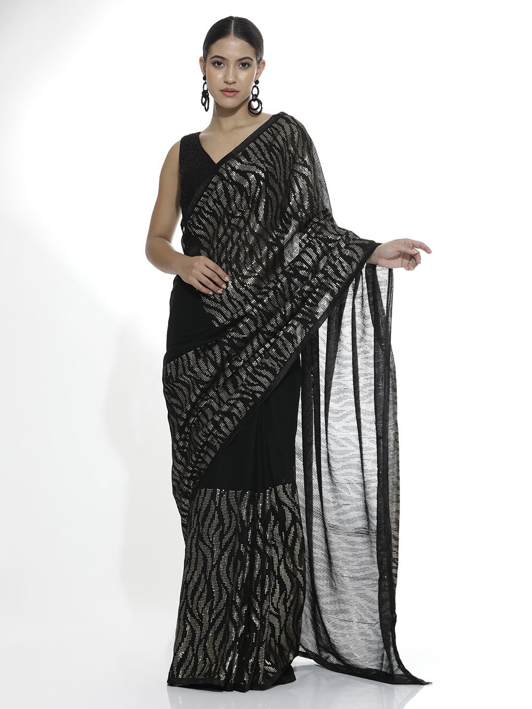 

Jaipur Kurti Embellished Sequinned Pure Georgette Saree, Black