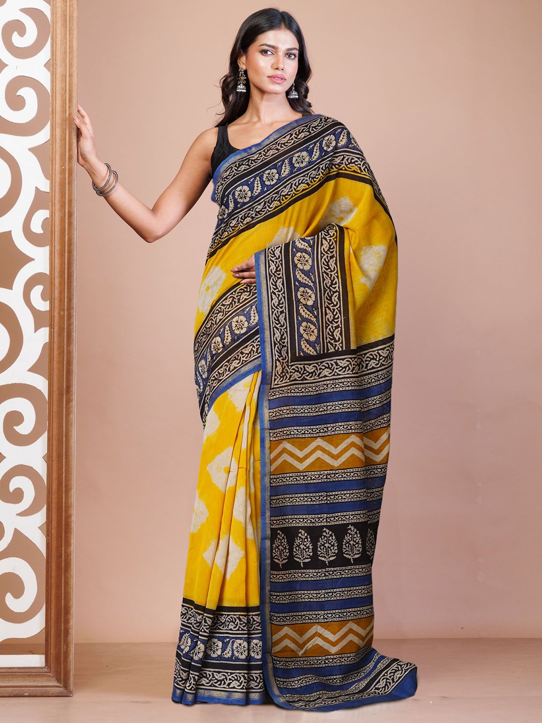 

Unnati Silks Ethnic Motifs printed Handloom Chanderi Saree, Yellow