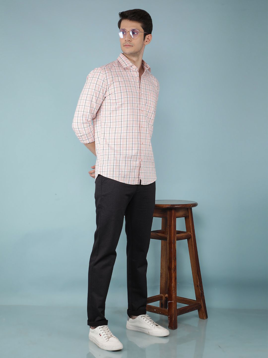 

Crimsoune Club Men Classic Slim Fit Grid Tattersall Checks Opaque Checked Casual Shirt, Pink