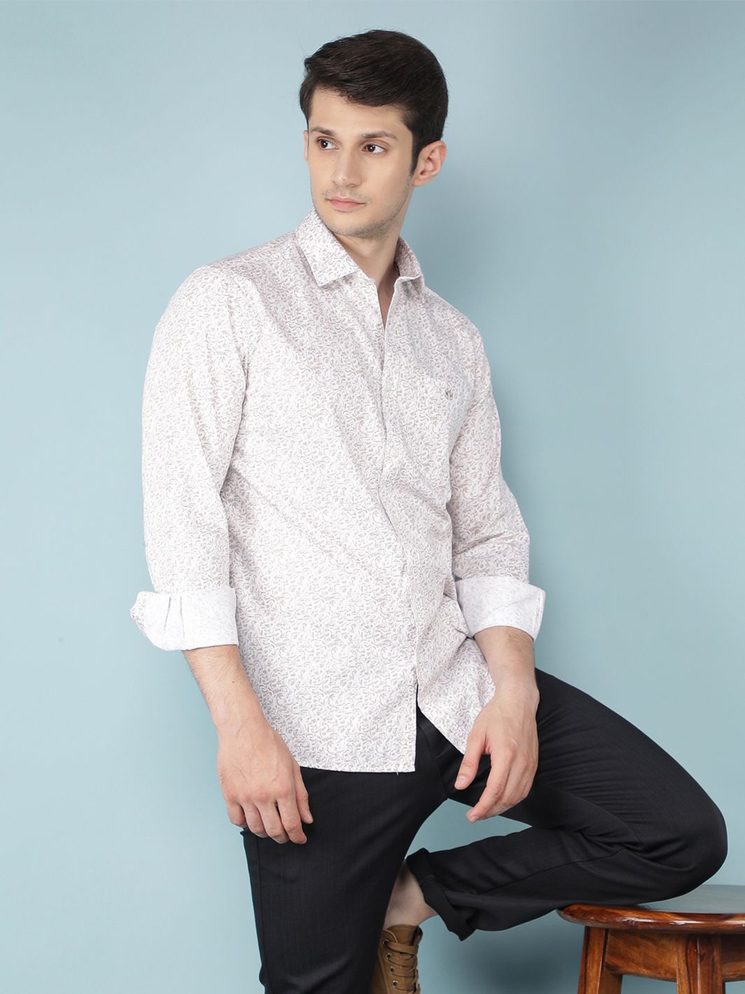 

Crimsoune Club Men Classic Slim Fit Floral Opaque Printed Casual Shirt, Olive